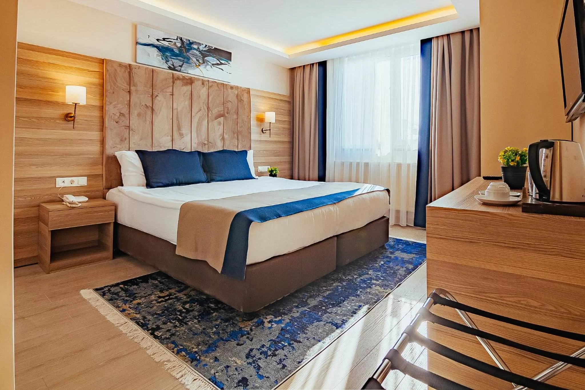 Photo of the whole room, Bed in The Milltown Hotel