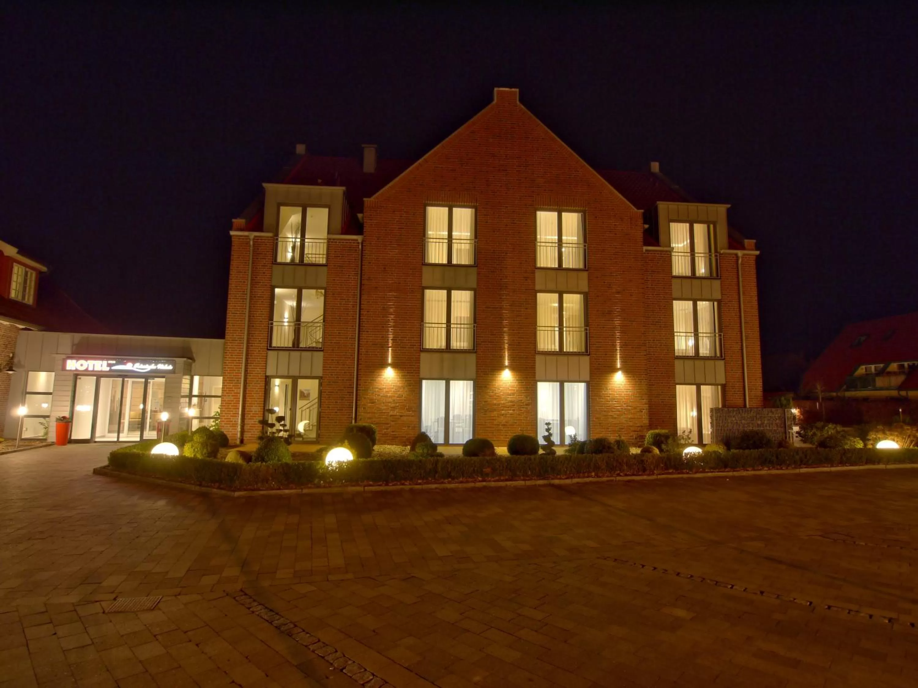 Facade/entrance in Hotel Friesische Wehde