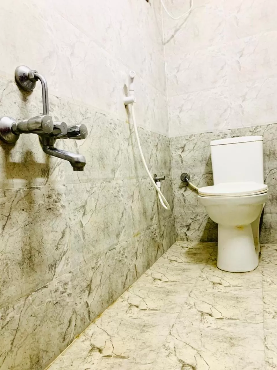 Bathroom in Hotel Half Moon Chennai