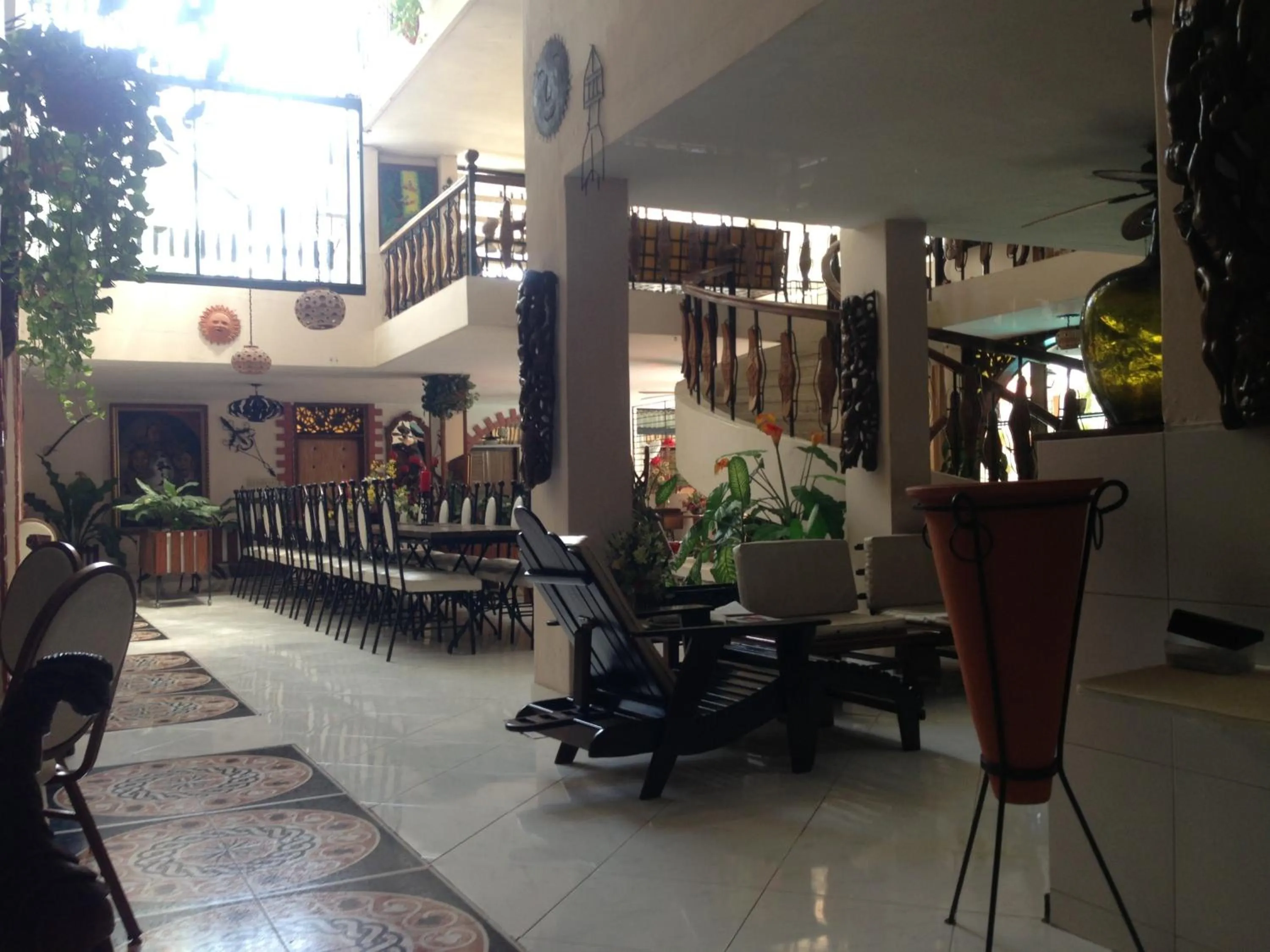 Dining area in Ideal Villa Hotel