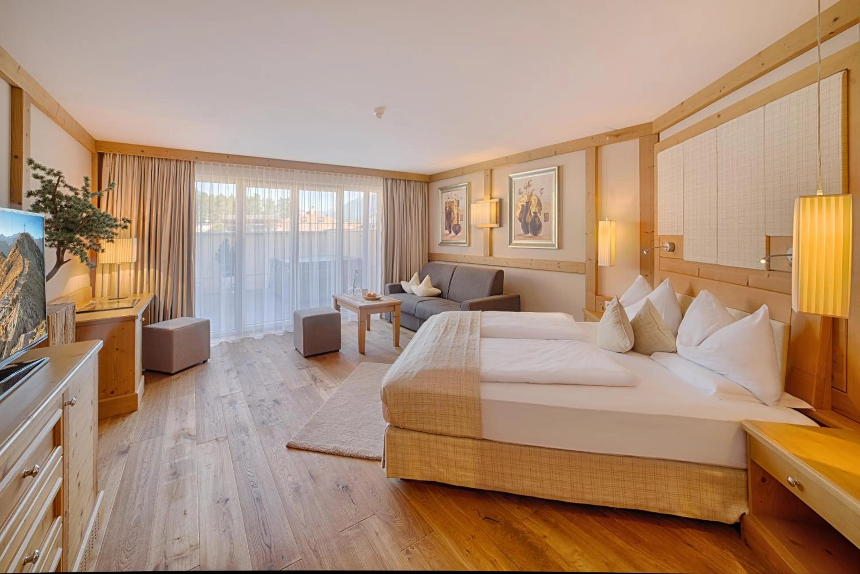 Photo of the whole room, Bed in Majestic - Unique Spa Resort