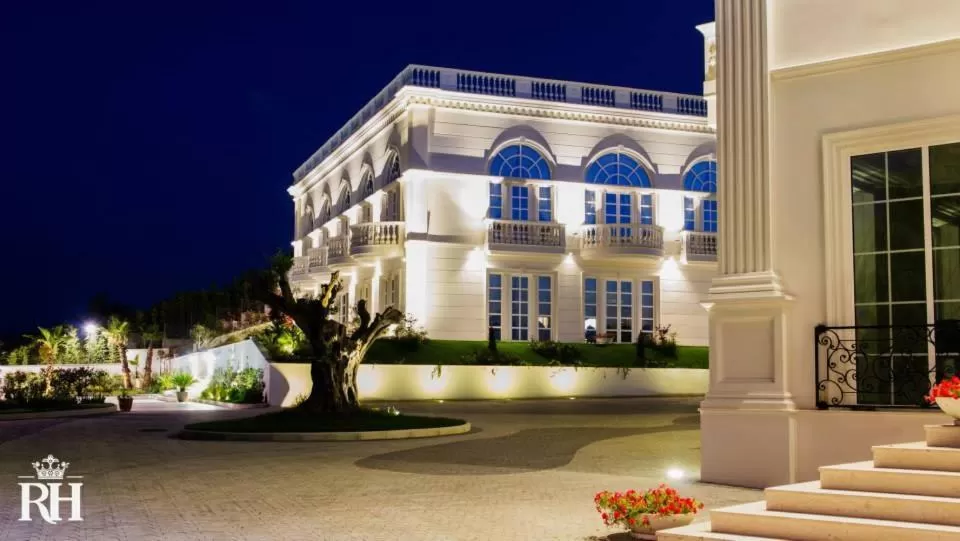 Property Building in Royal Hill Hotel