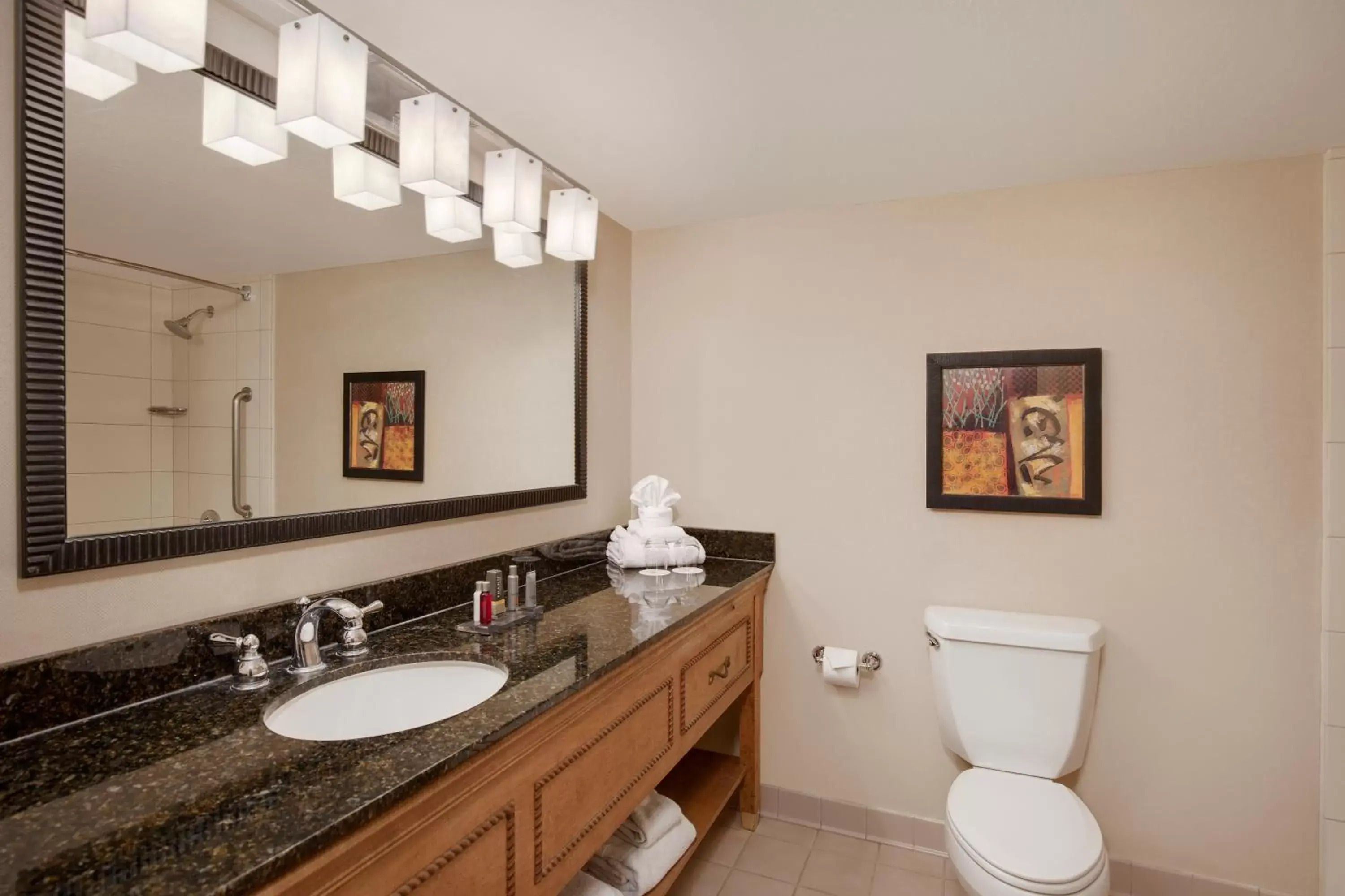 Queen Room with Two Queen Beds - Concierge Level in Tucson Marriott University Park Queen Room with Two Queen Beds - Concierge Level in Tucson Marriott University Park