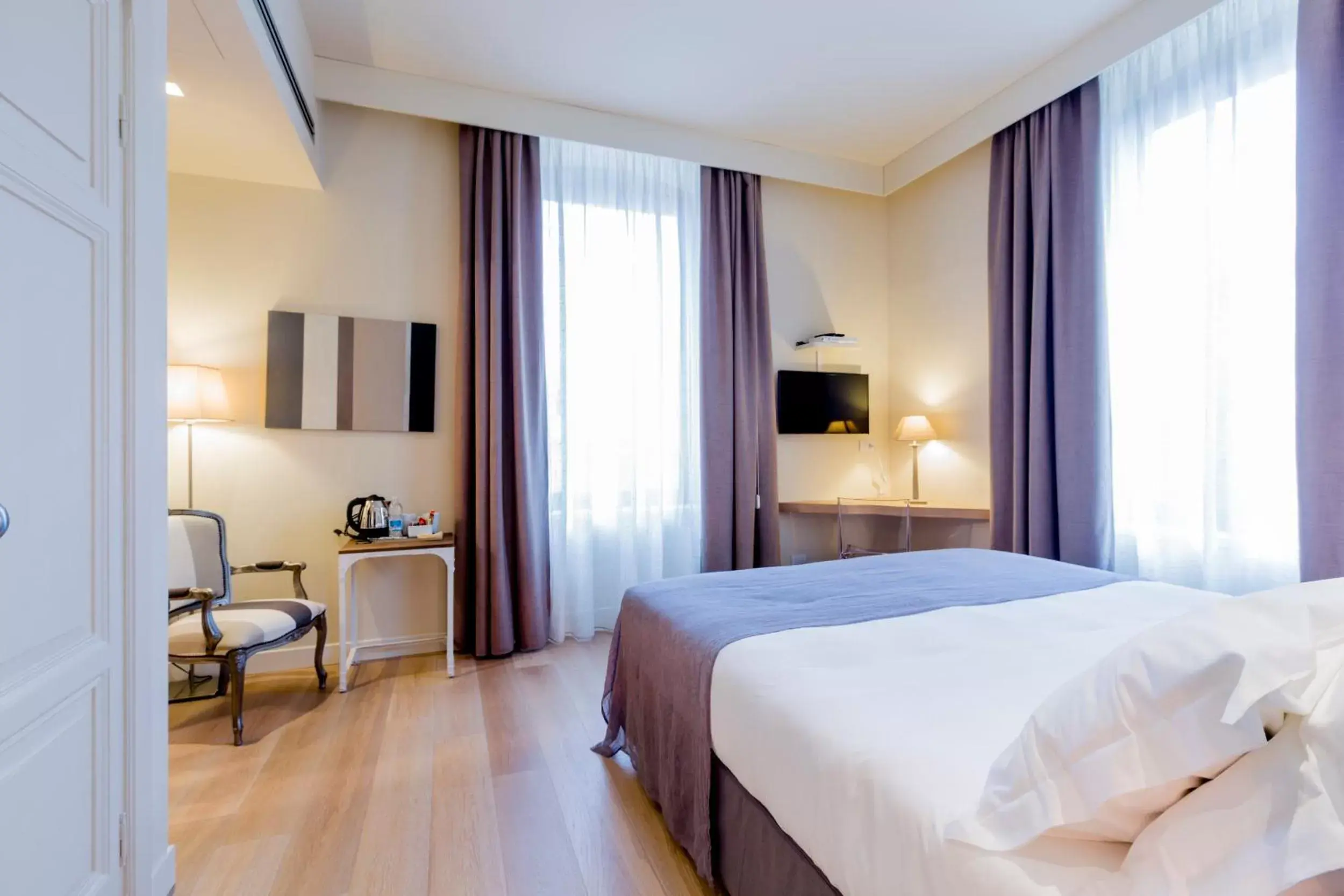 Classic Double or Twin Room - single occupancy in Hotel 900 Classic Double or Twin Room - single occupancy in Hotel 900