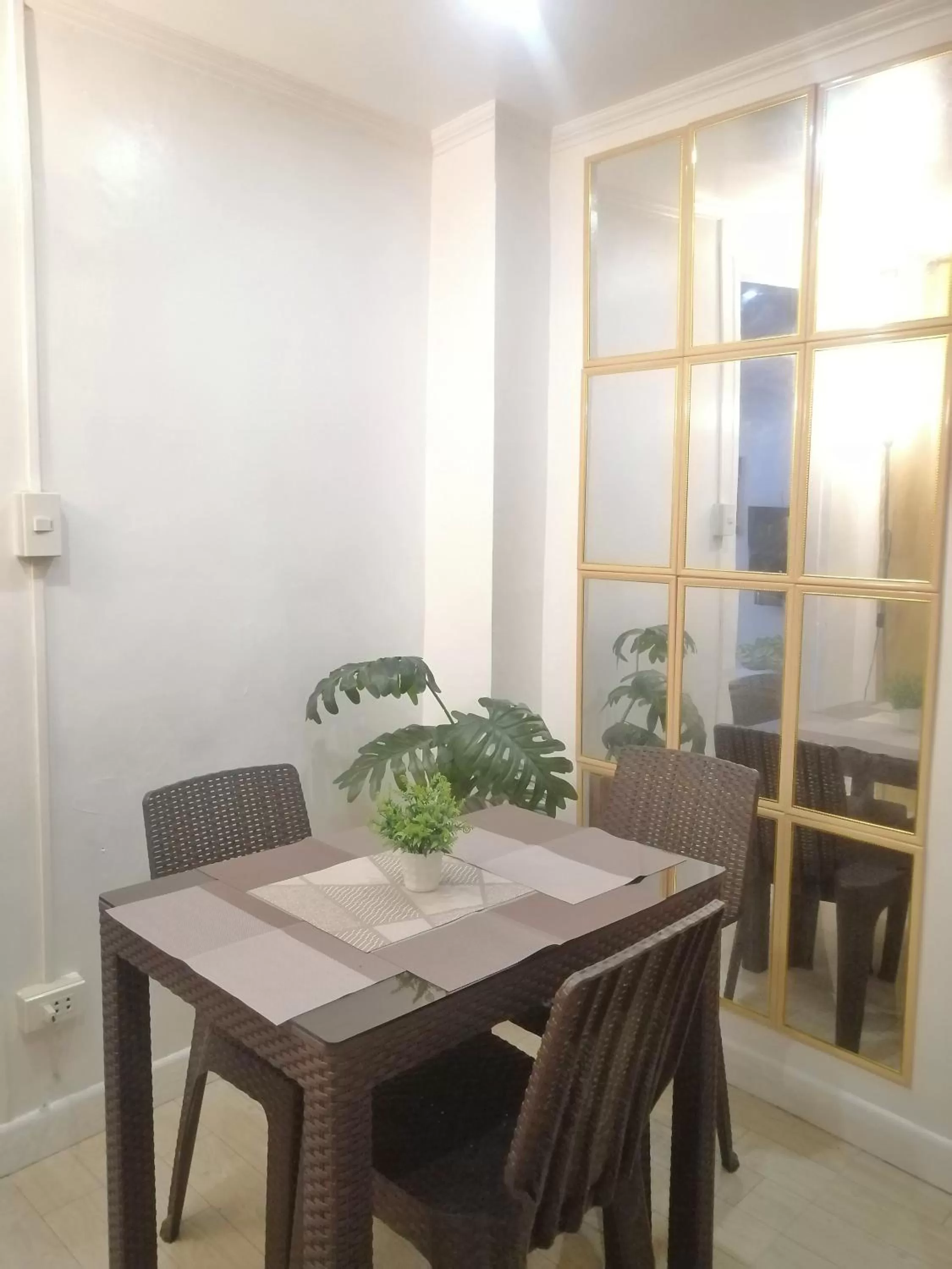 Dining area in VG Pension and Residences