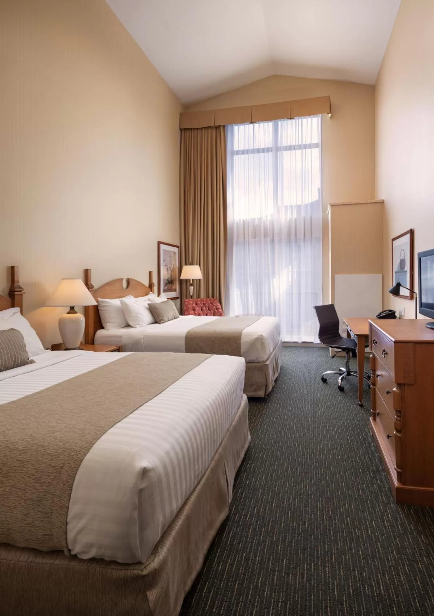 Bed in St. Eugene Golf Resort & Casino