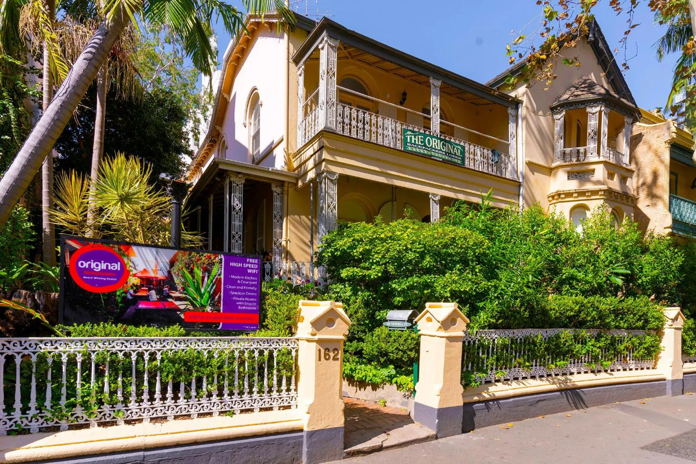 Facade/entrance in Original Backpackers