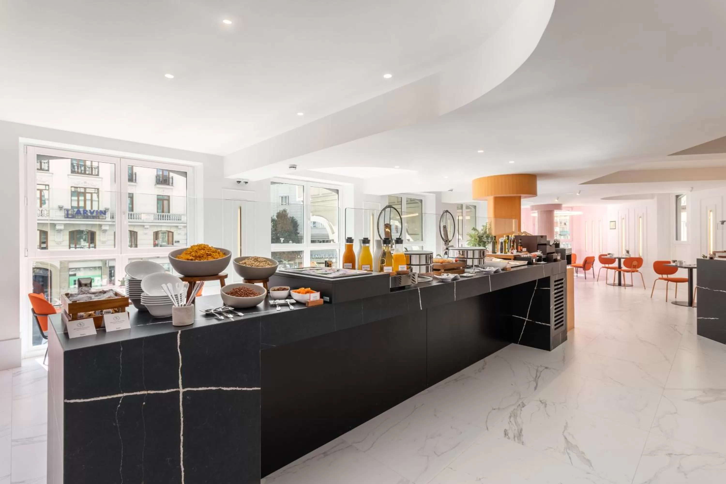 Breakfast in Ikonik Gran Vía