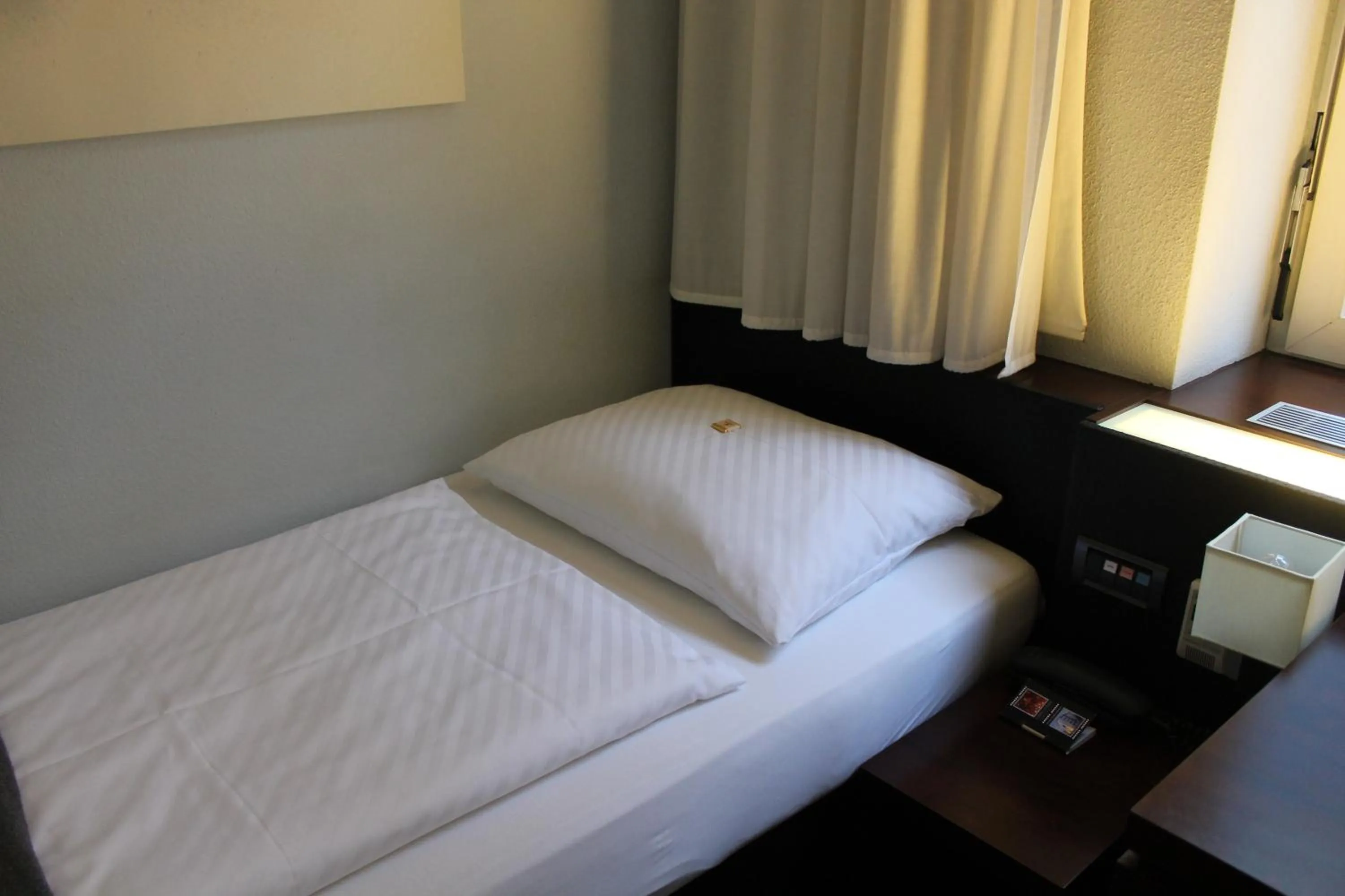 Bed in Hotel Concorde