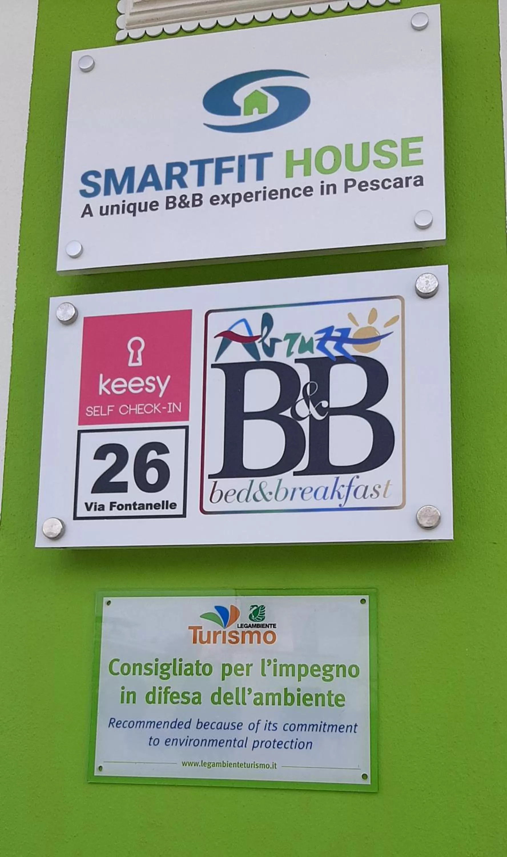 Property logo or sign in B&B SMARTFIT HOUSE - Room & Relax in Pescara