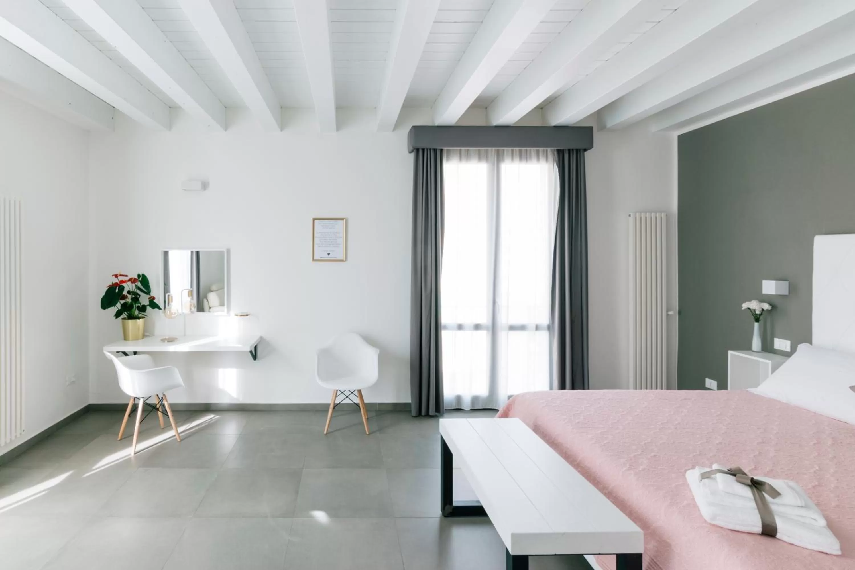 Photo of the whole room, Bed in Boutique BnB Dolcevita