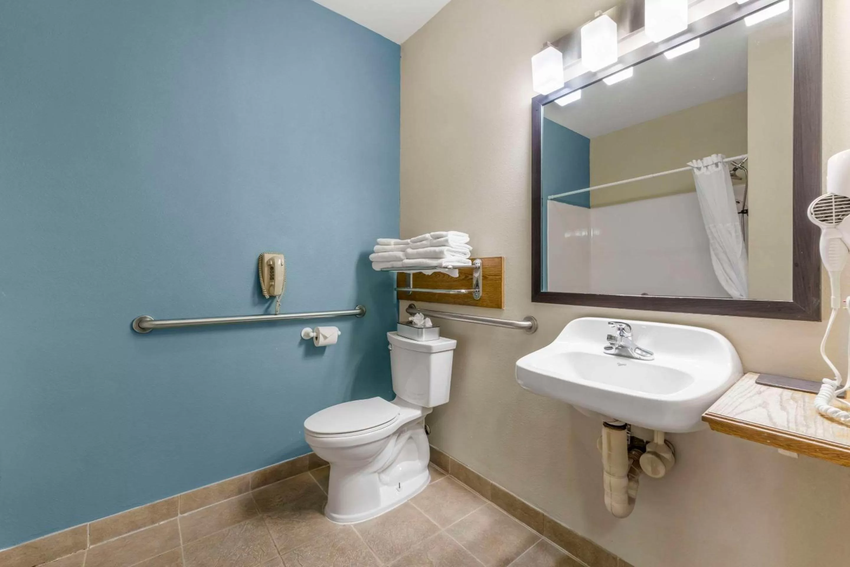 King Room with Roll-in-Shower - Accessible/Non-Smoking in Sleep Inn & Suites Hays I-70