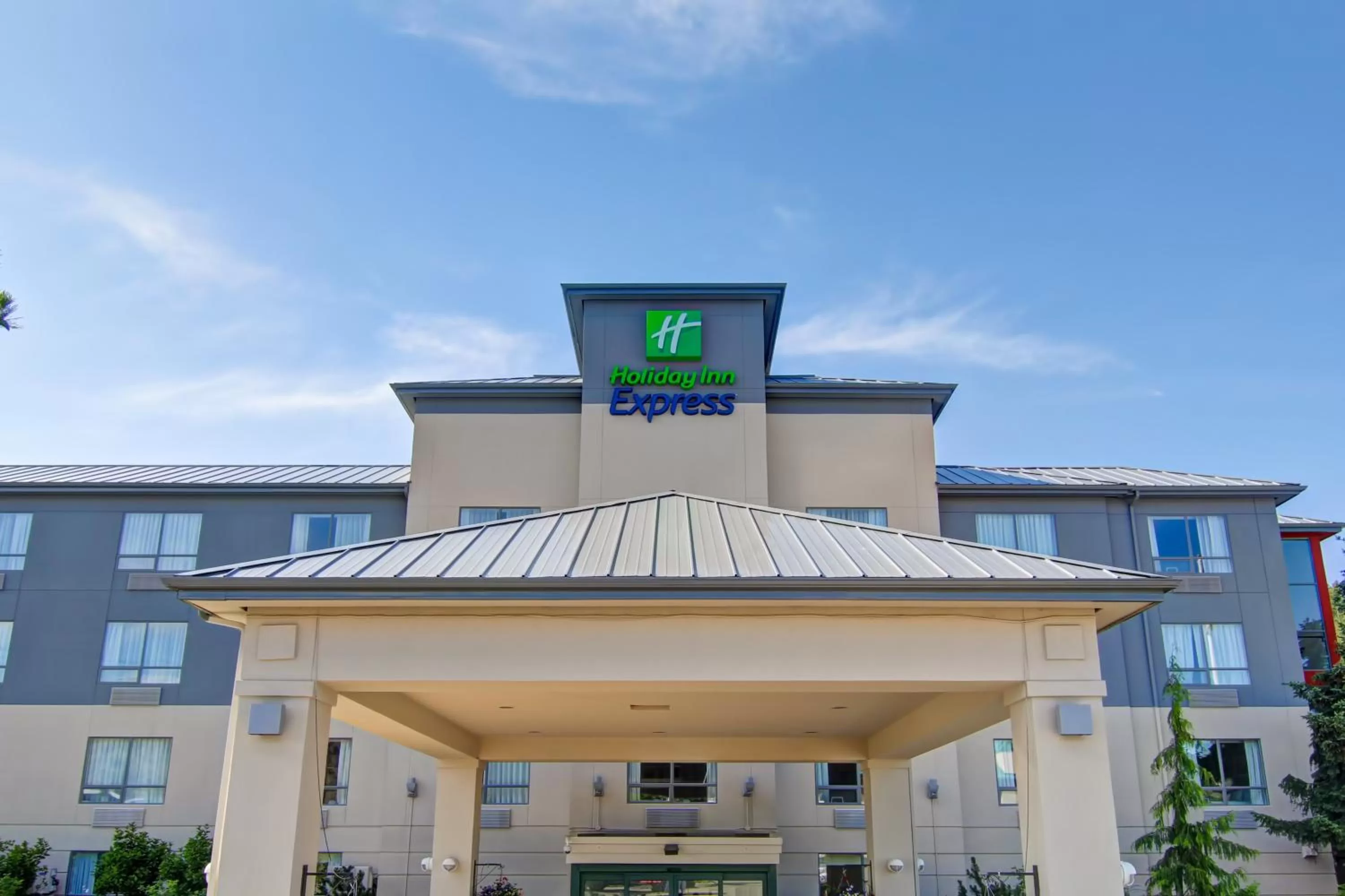 Property building in Holiday Inn Express Kamloops by IHG