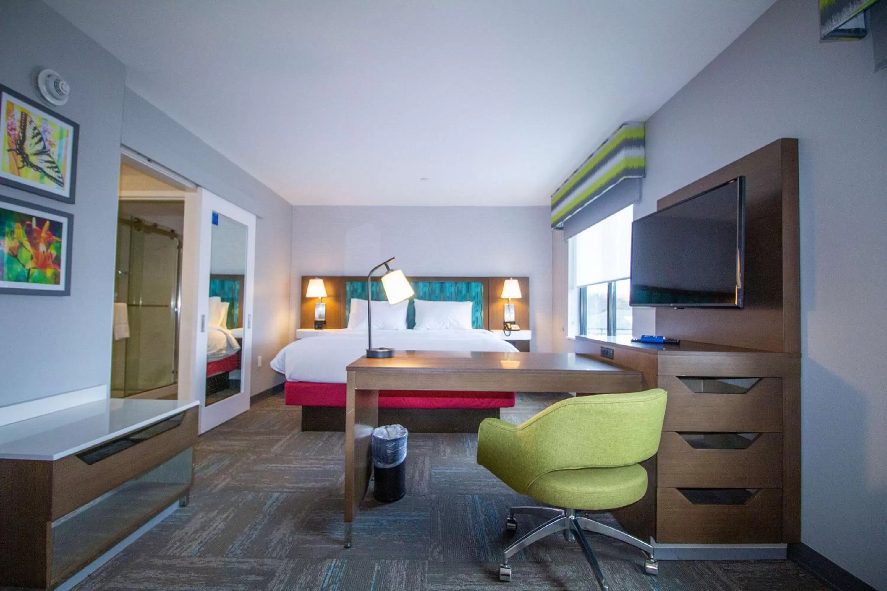 Bed in Hampton Inn North Attleboro, Ma