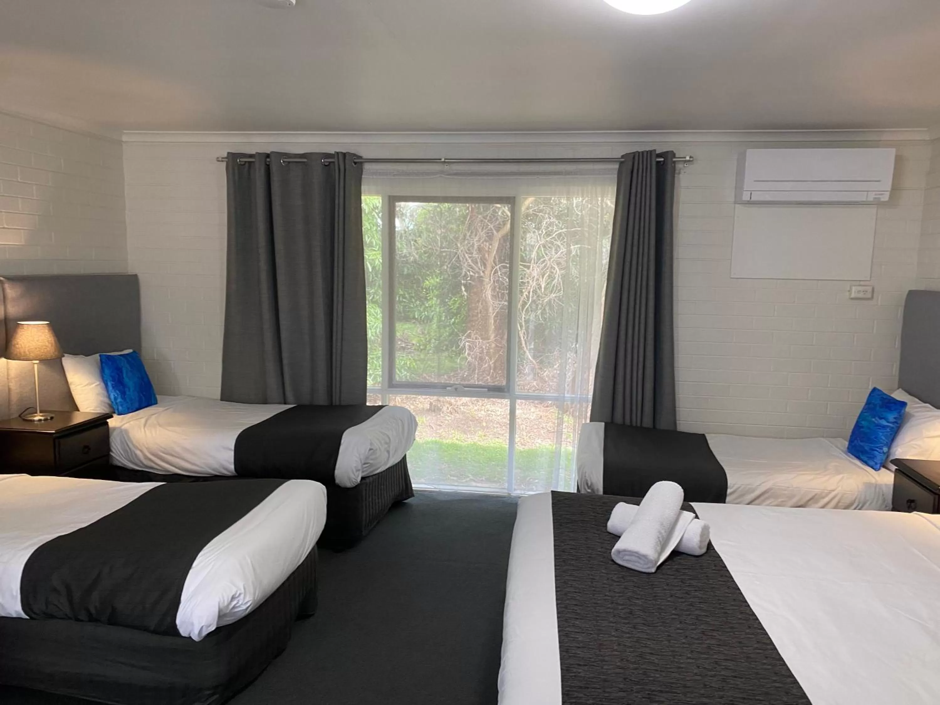 Bed in Frankston Motel