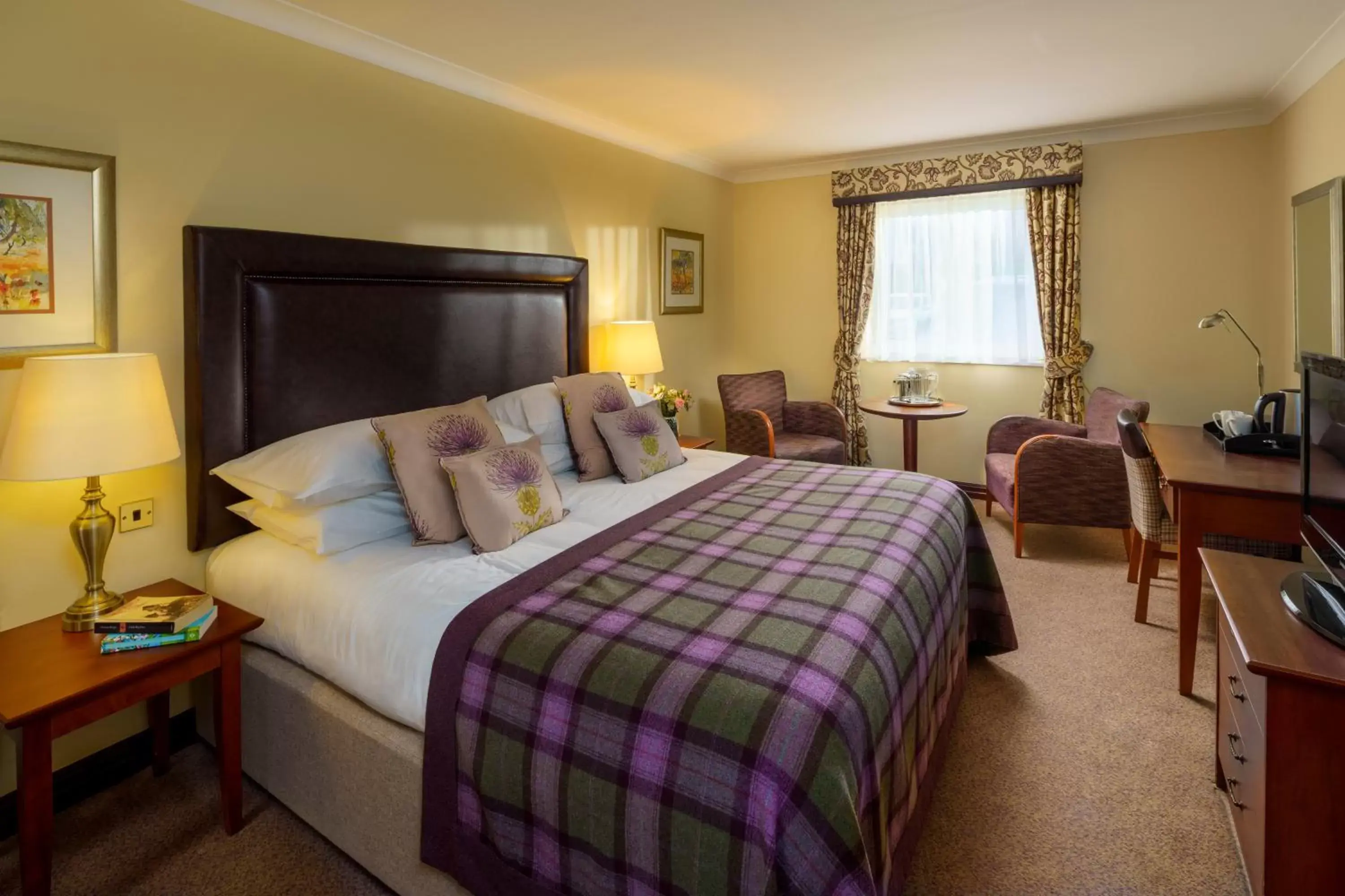 Deluxe Double Room in Macdonald Tickled Trout Hotel Deluxe Double Room in Macdonald Tickled Trout Hotel
