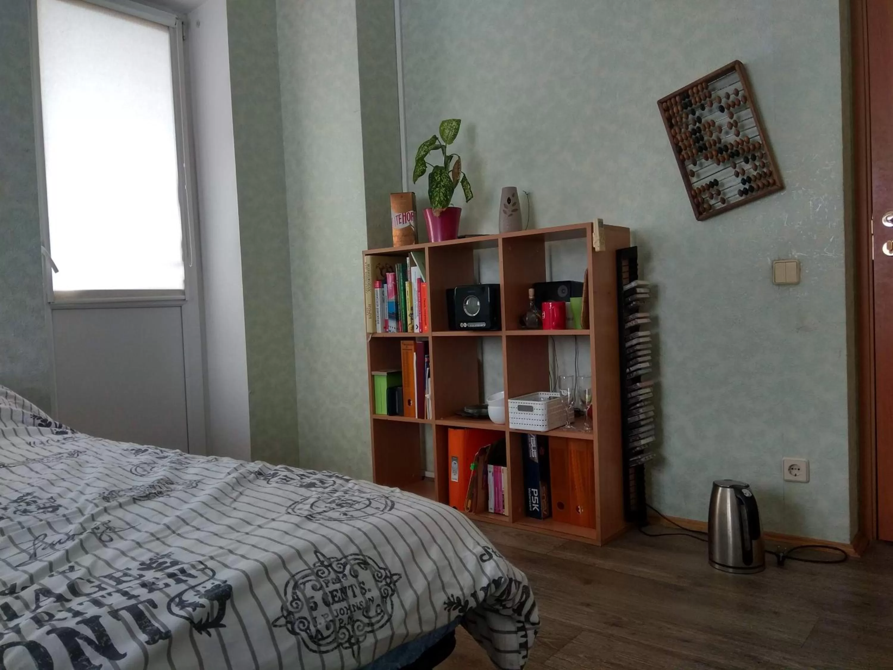 Library, Bed in Alaska Fox