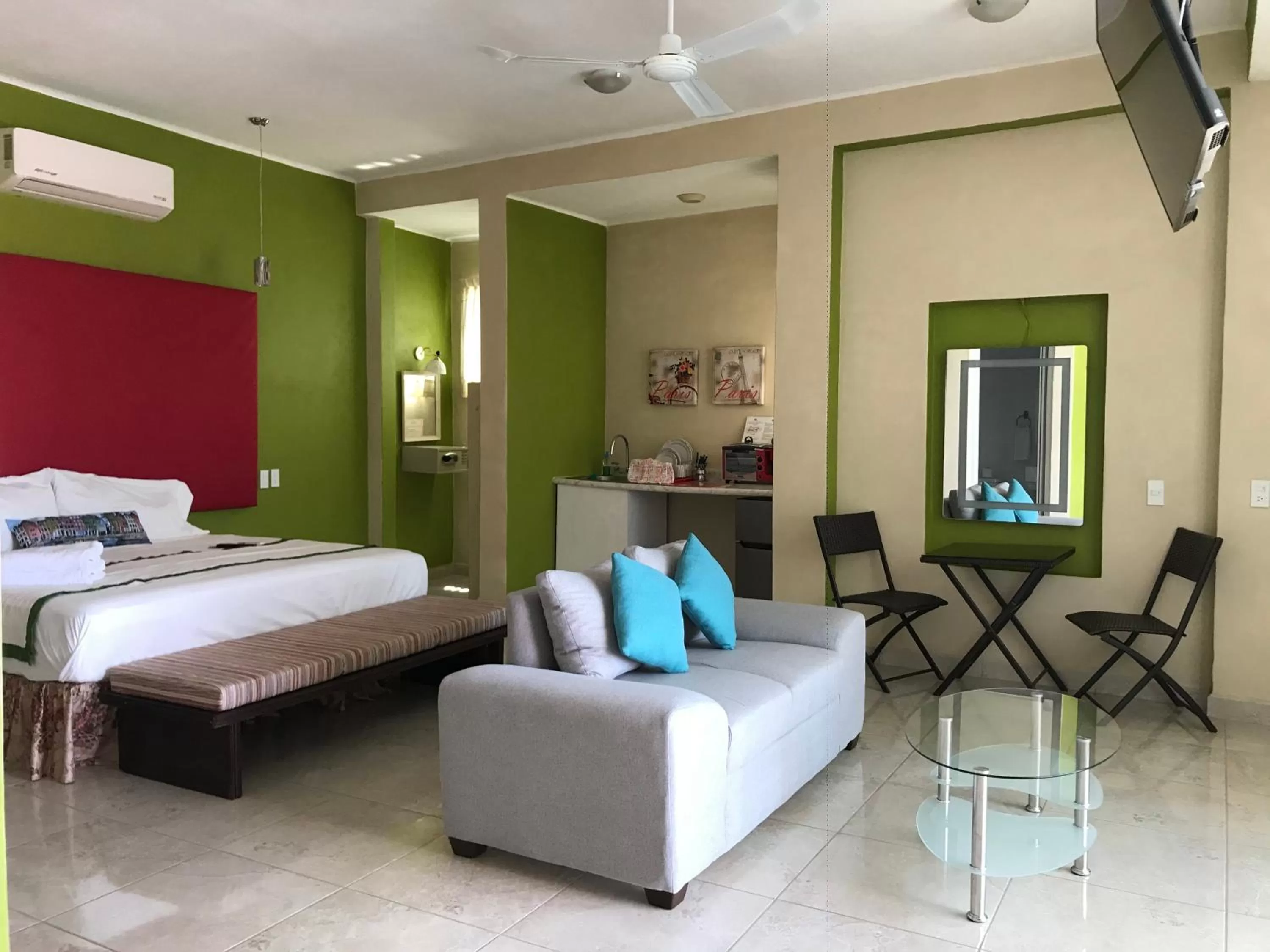 Photo of the whole room, Bed in Casa Mia