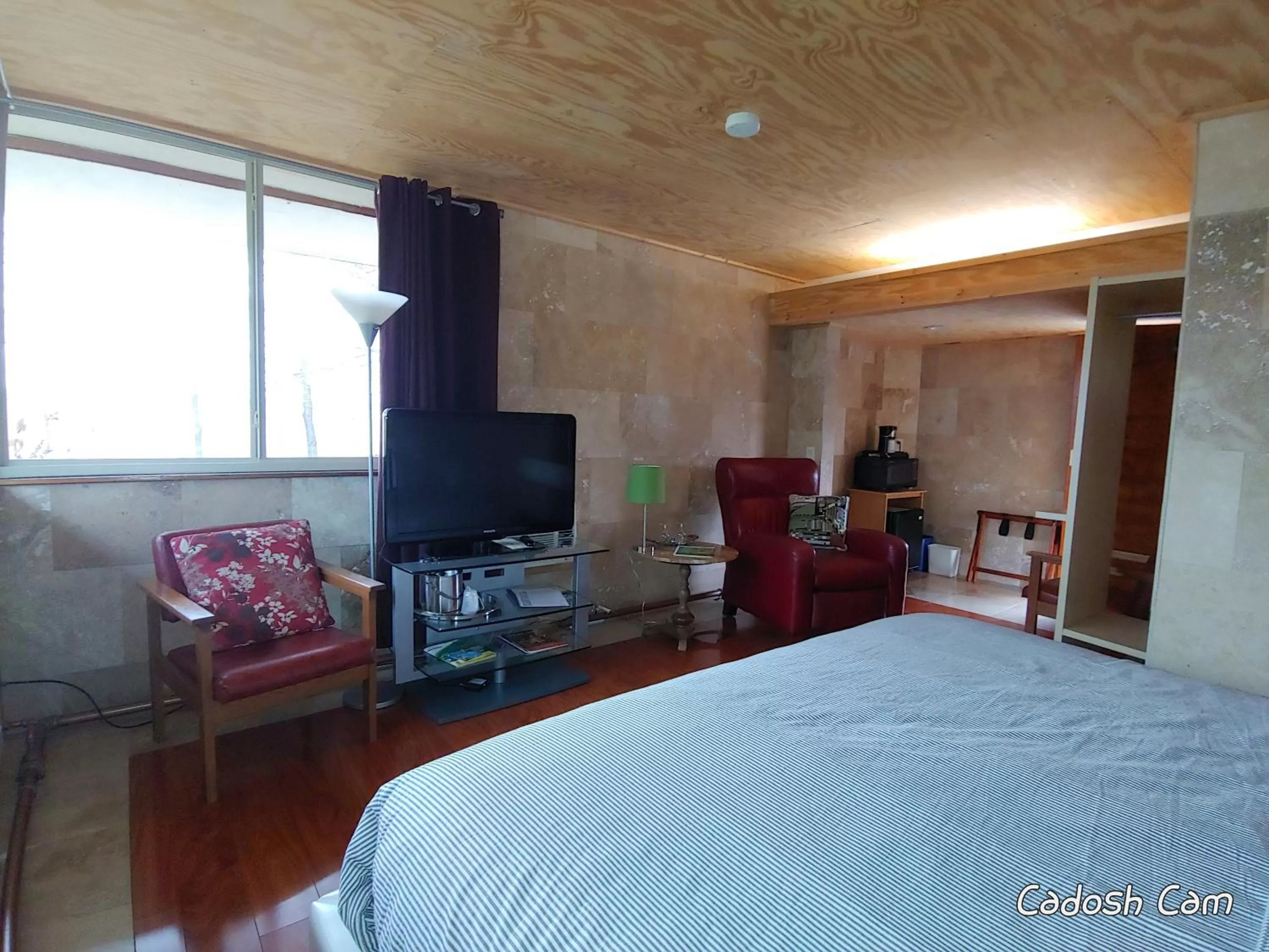 TV/Entertainment Center in The Usonian Inn LLC