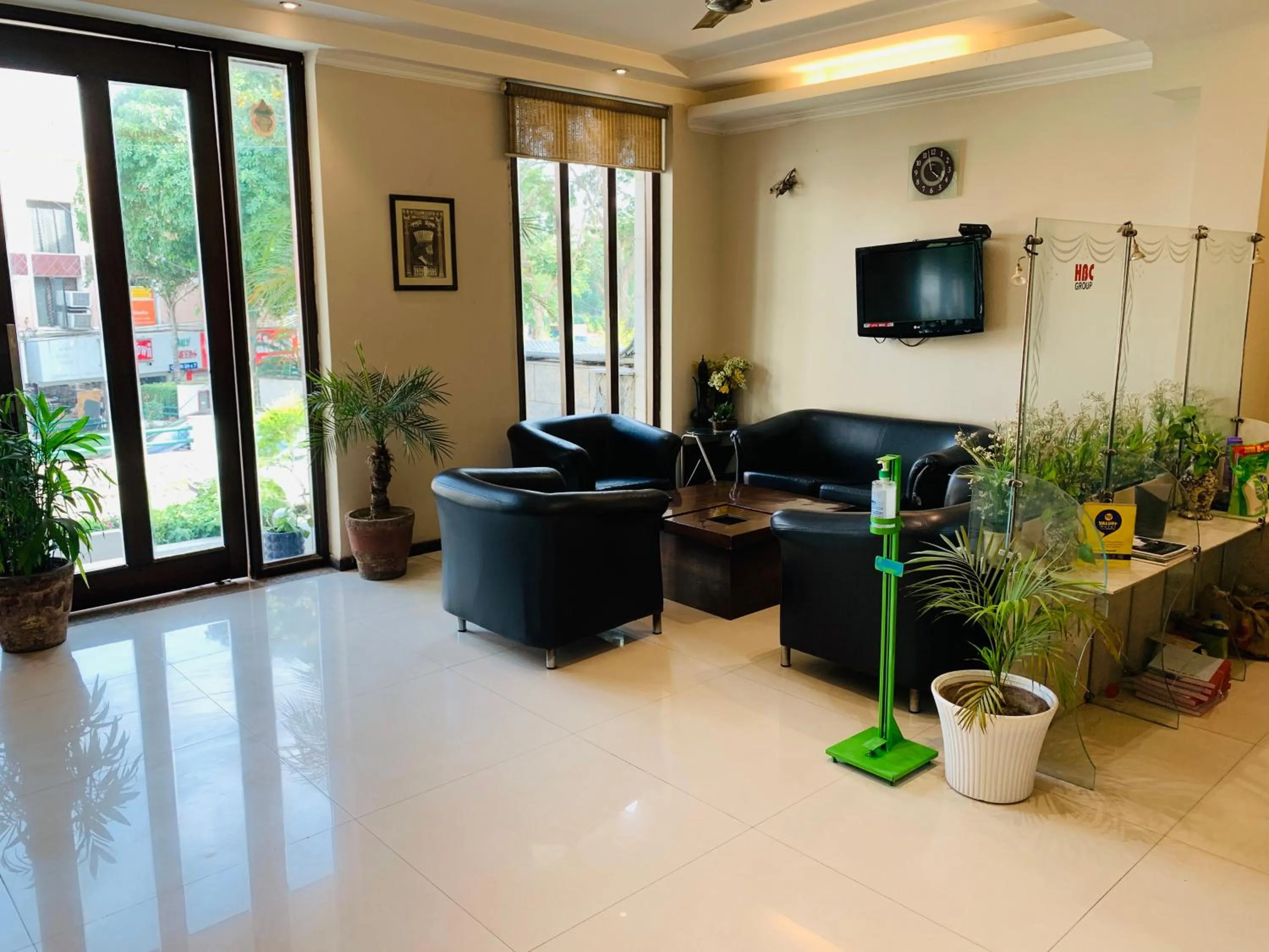 Communal lounge/ TV room in Hotel City Premier - Near Galleria Market , Super Mart-1 DLF Gurgaon