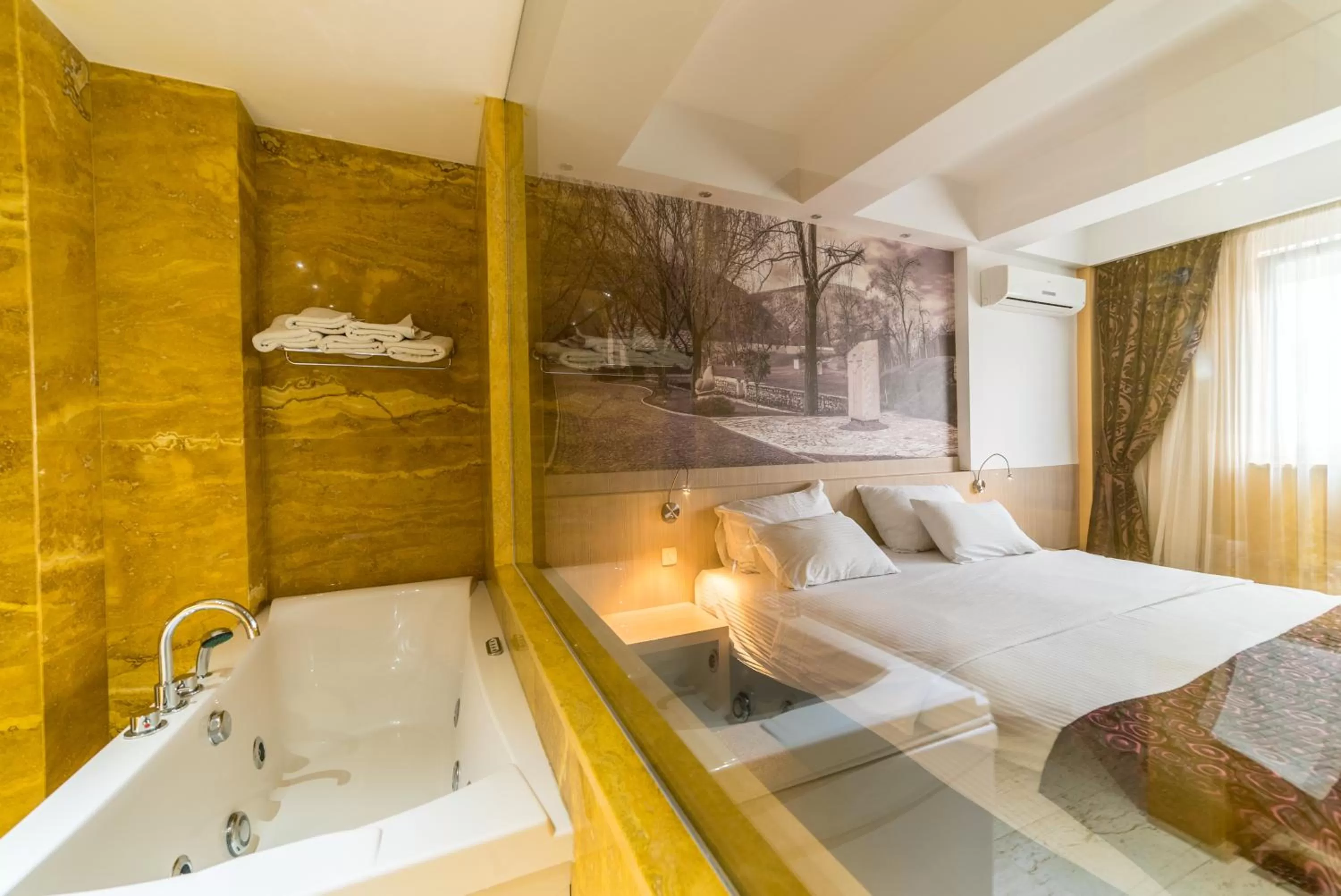 Bed in City Hotel Mostar