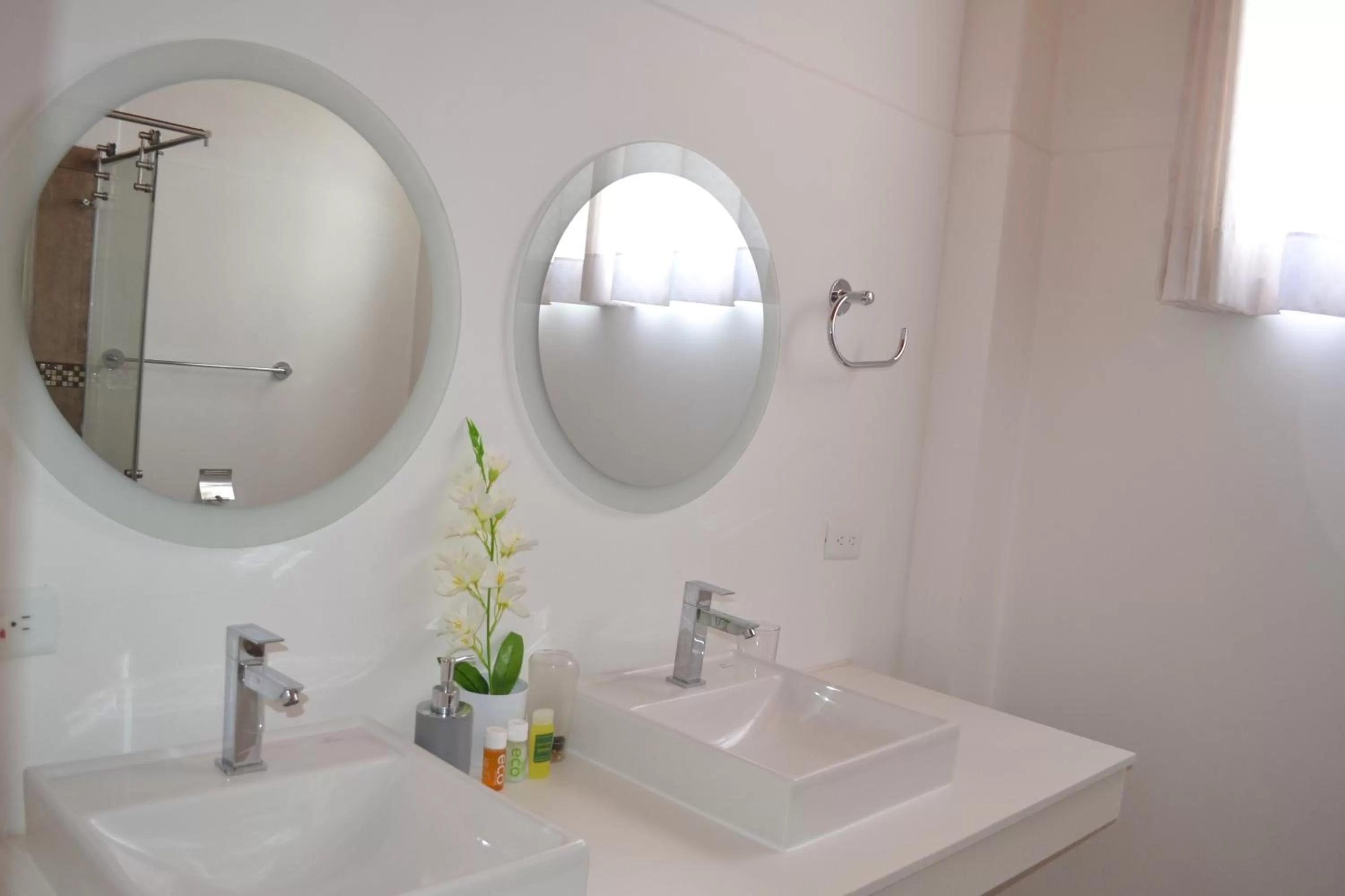 Bathroom in Hotel Miconia