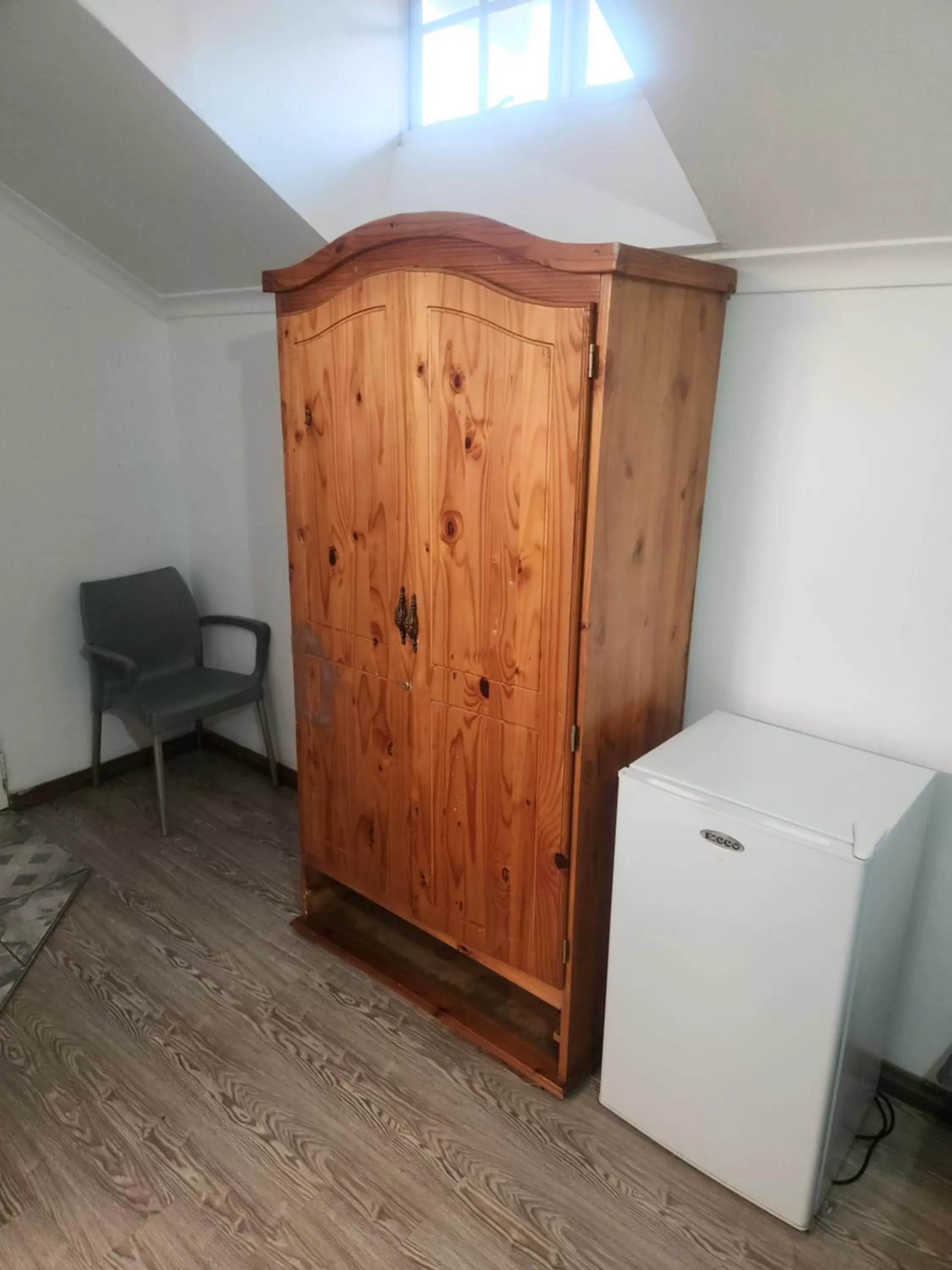 wardrobe in 54 Brecher