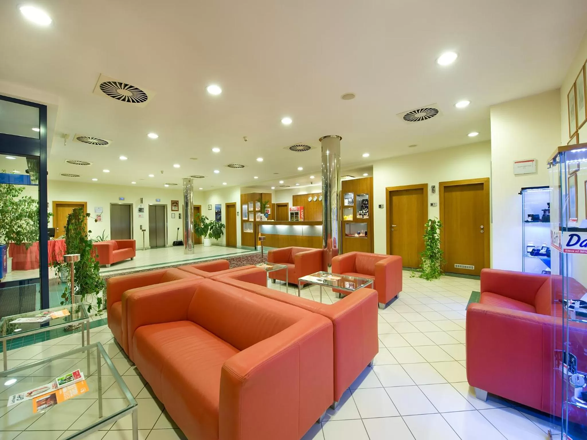 Lobby or reception in Ramada Airport Hotel Prague
