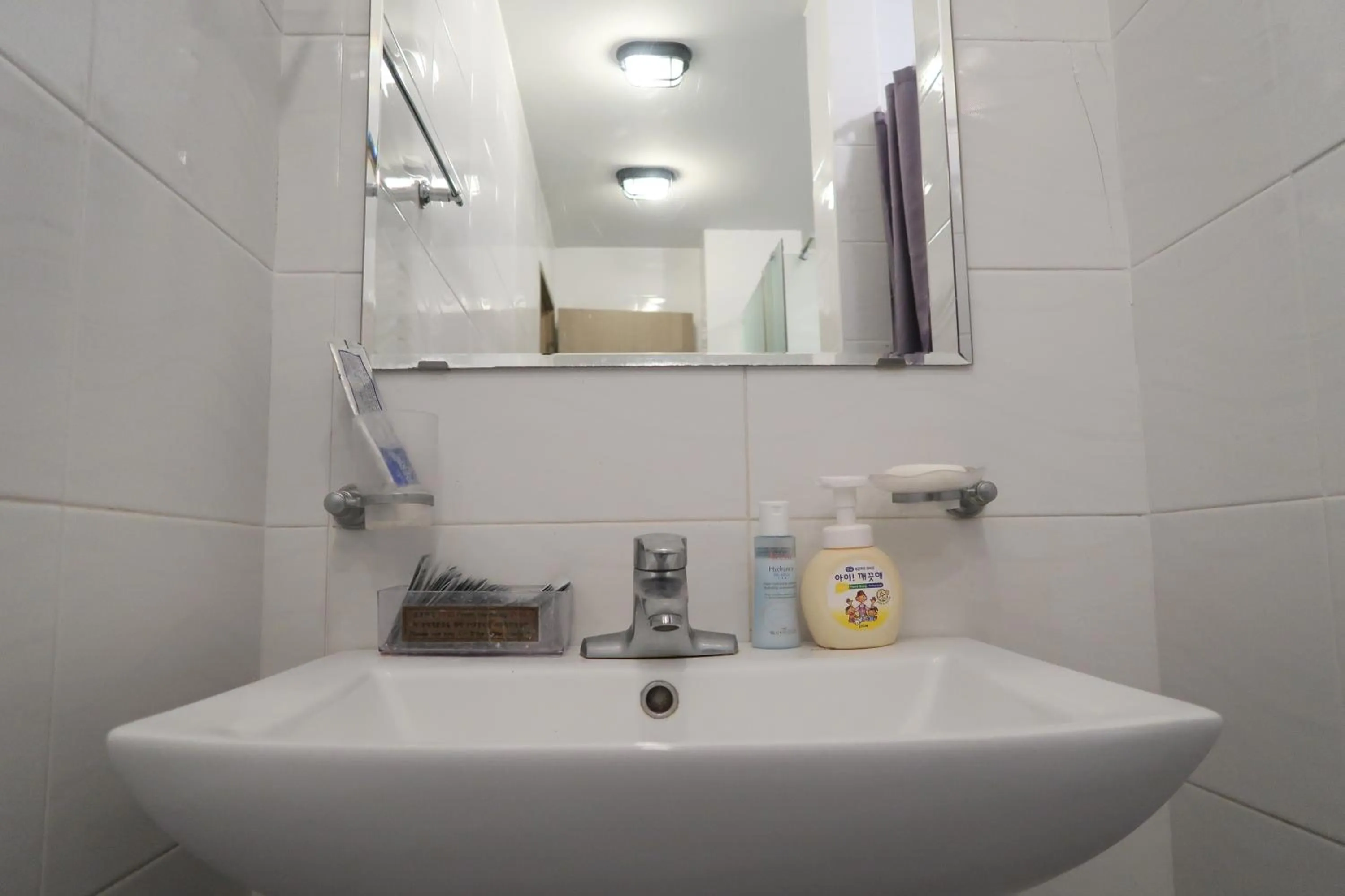 Bathroom in Andong Poong-gyung HOSTEL n LIBRARY