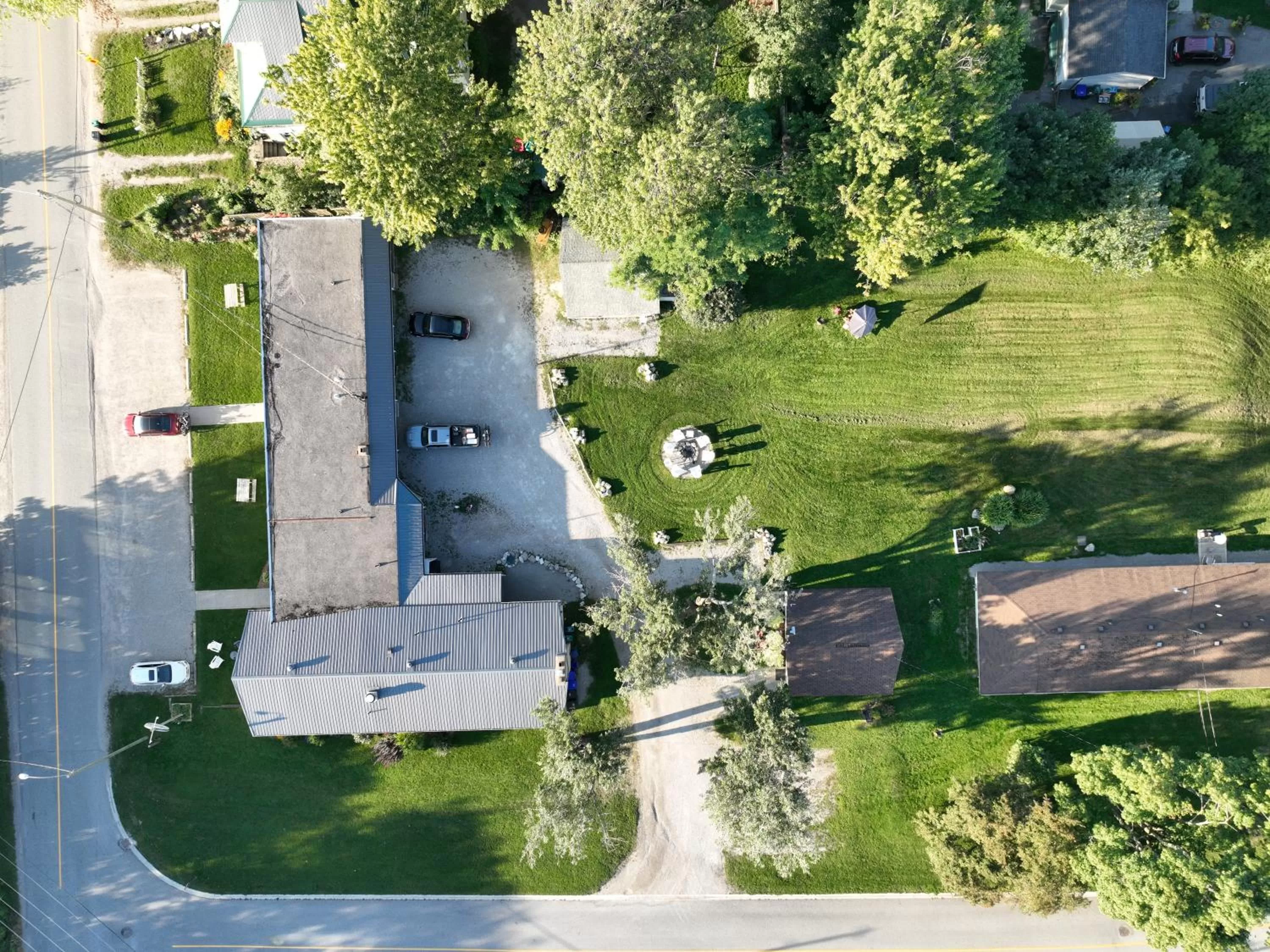 Property building in Lakeside Inn