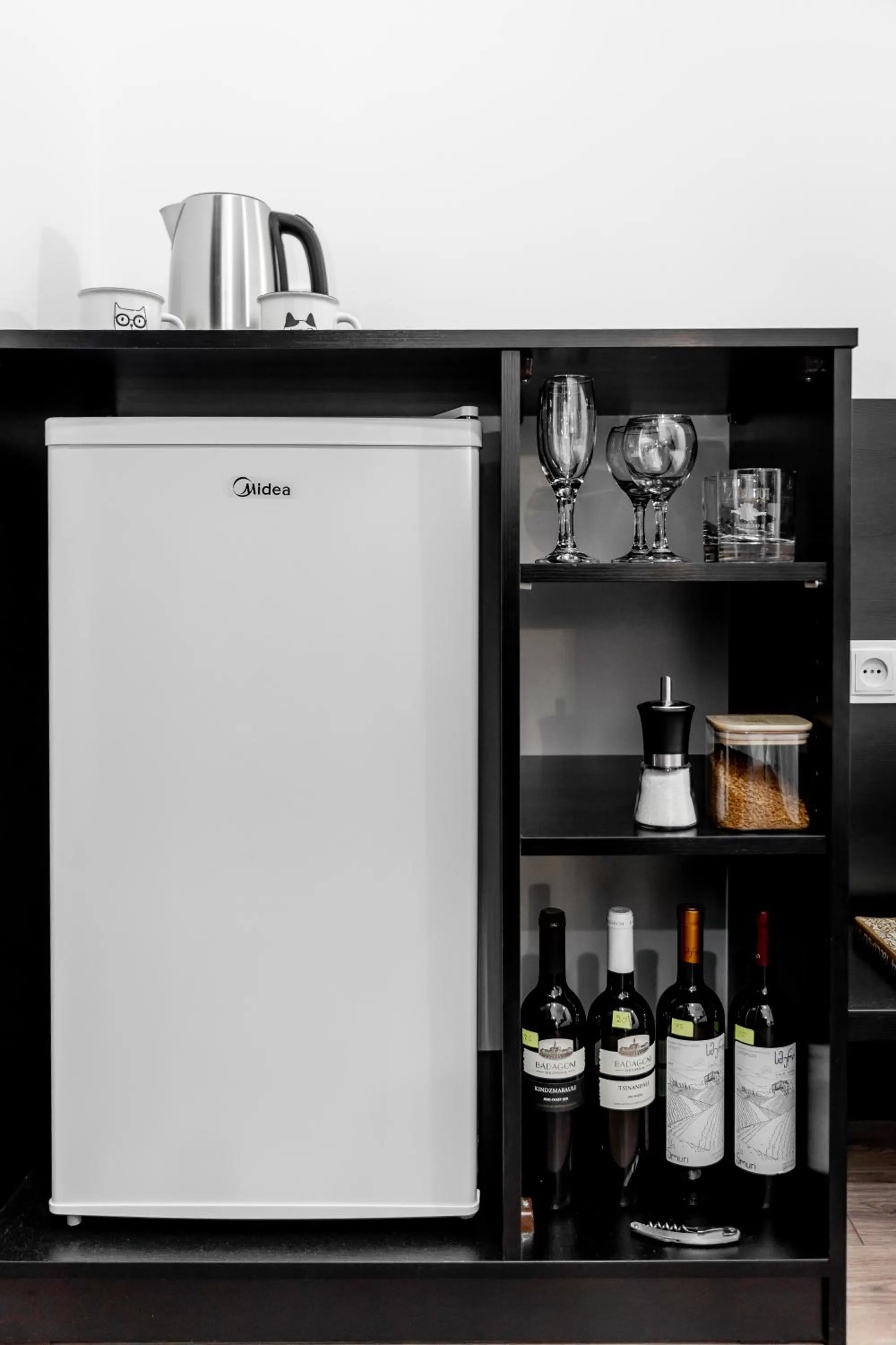 Coffee/tea facilities, Kitchen/Kitchenette in VovaDoma