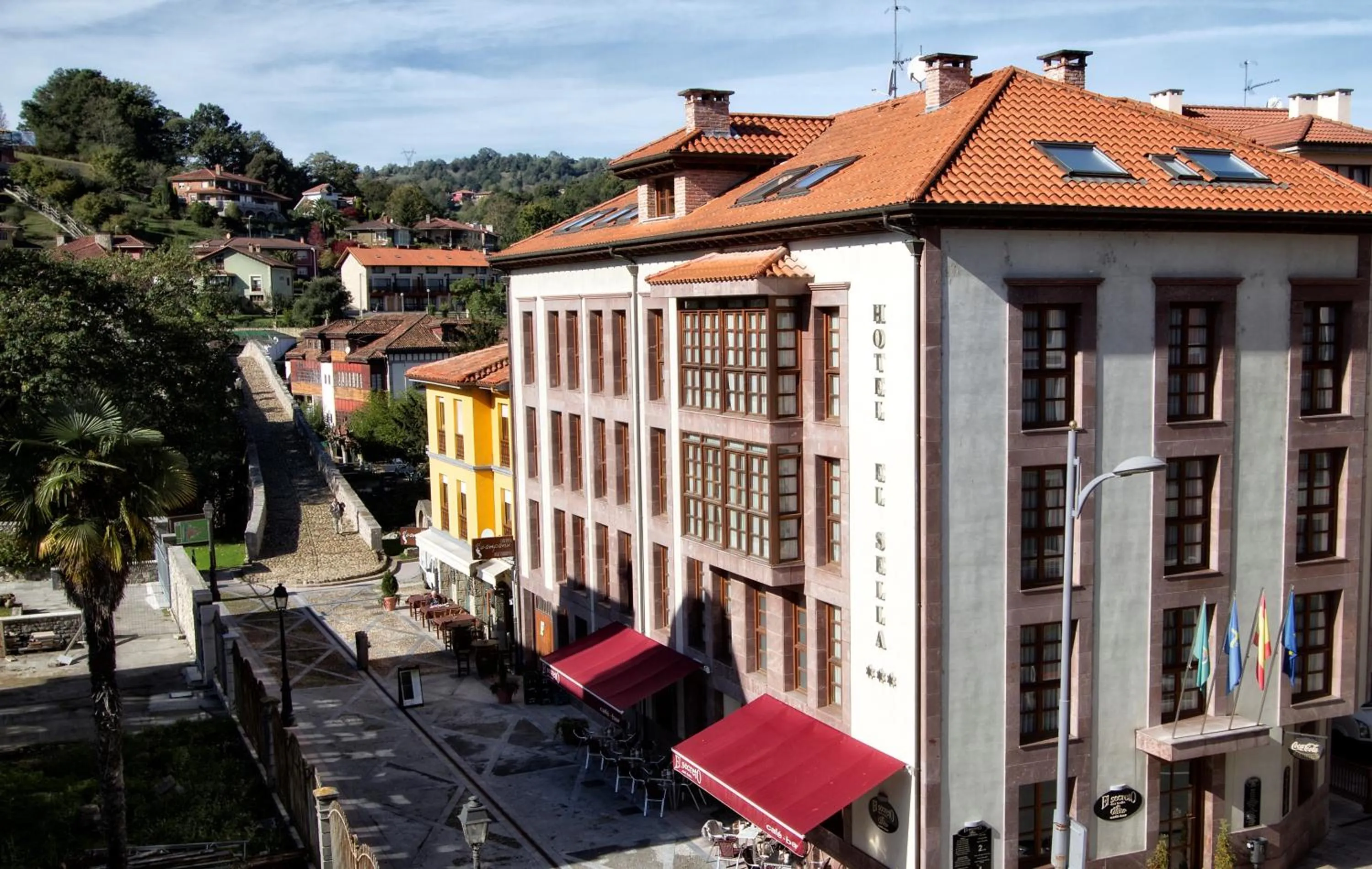 Property building in Hotel El Sella