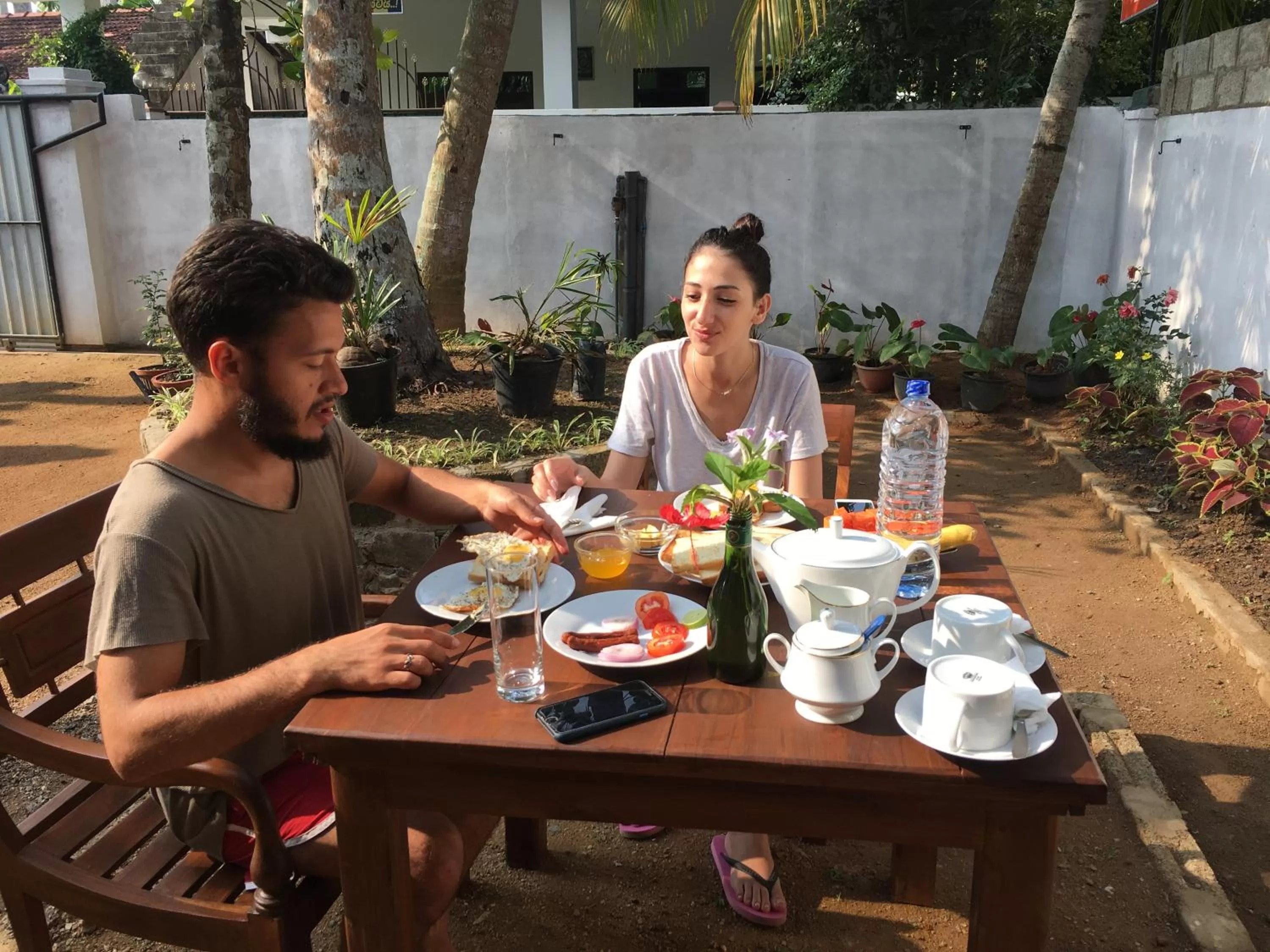 Restaurant/Places to Eat in Temple Tree