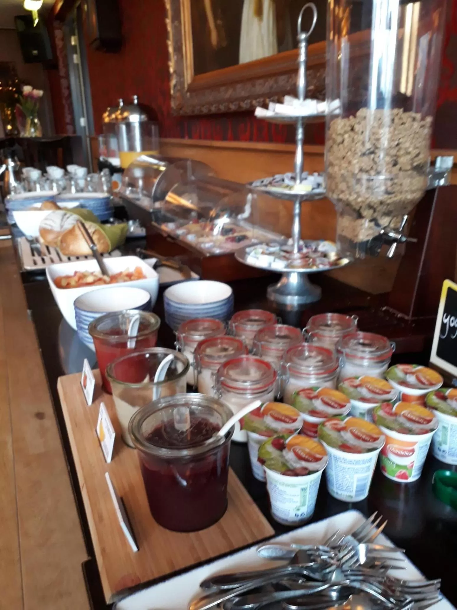 Buffet breakfast in Hotel Restaurant de Engel