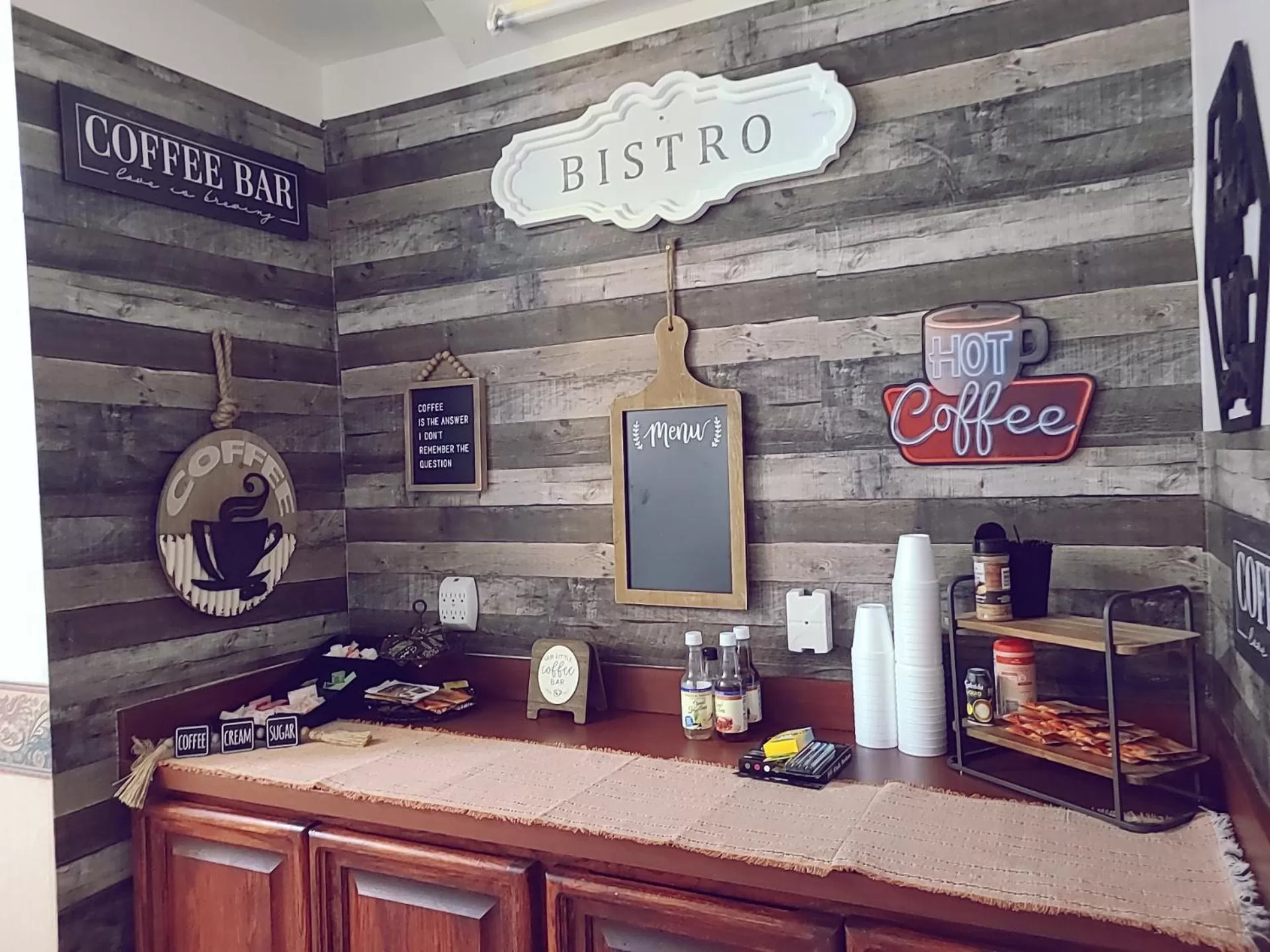 Food and drinks in Jefferson Inn