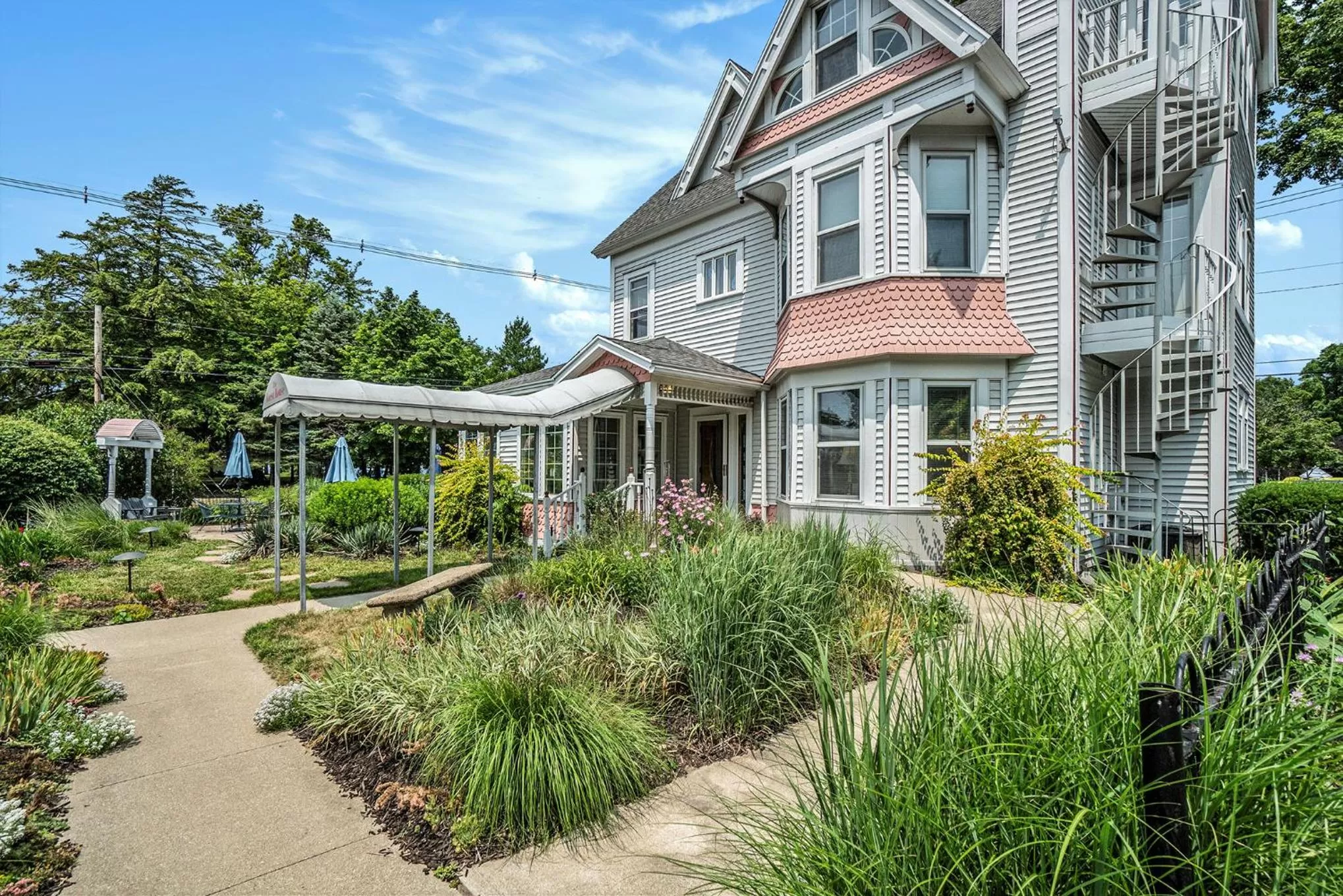 Property building in Yelton Manor Bed and Breakfast