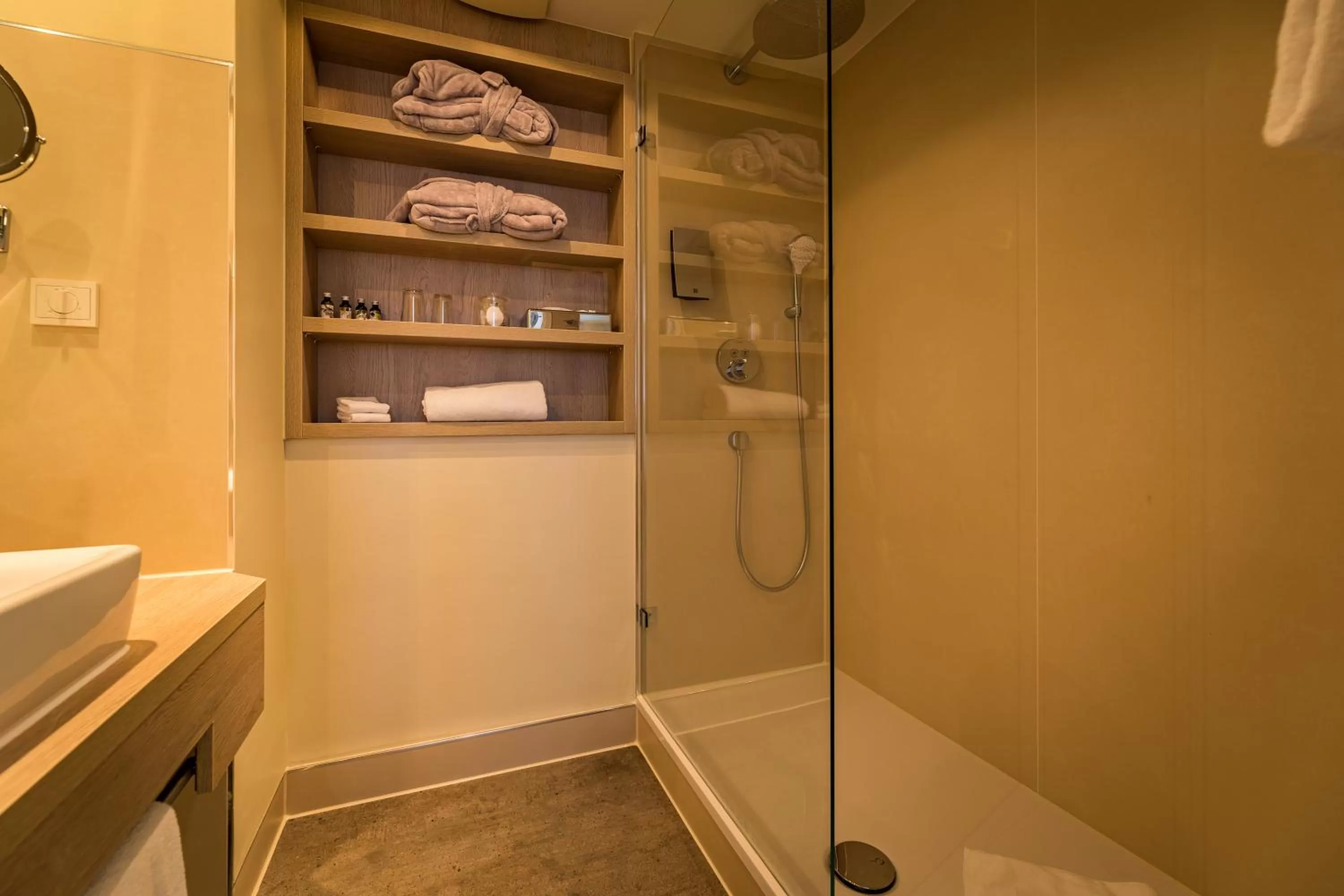 Bathroom in First Inn Hotel Zwickau