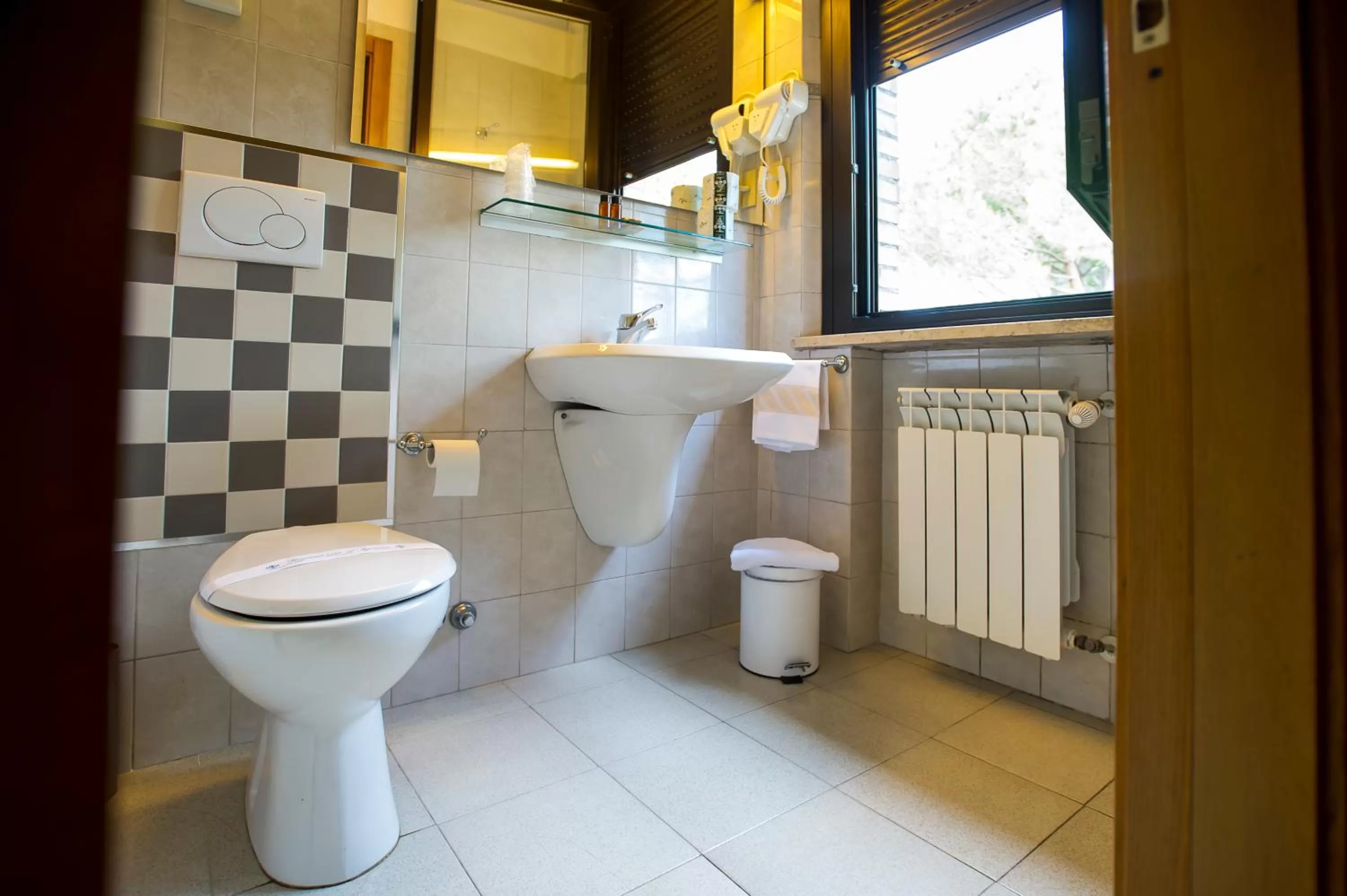 Toilet in Hotel Ai Tufi