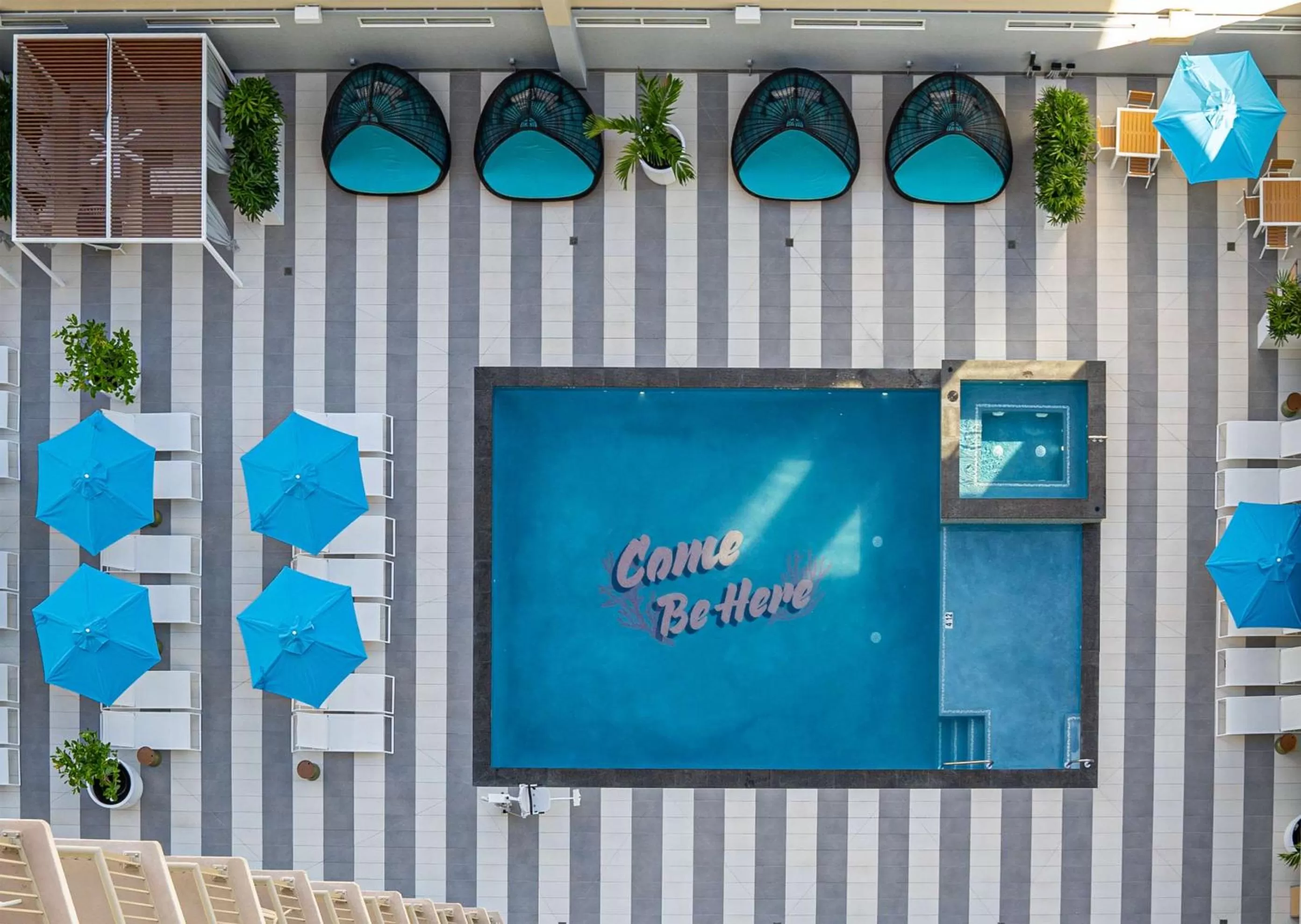 Hot Tub in OUTRIGGER Waikiki Paradise Hotel