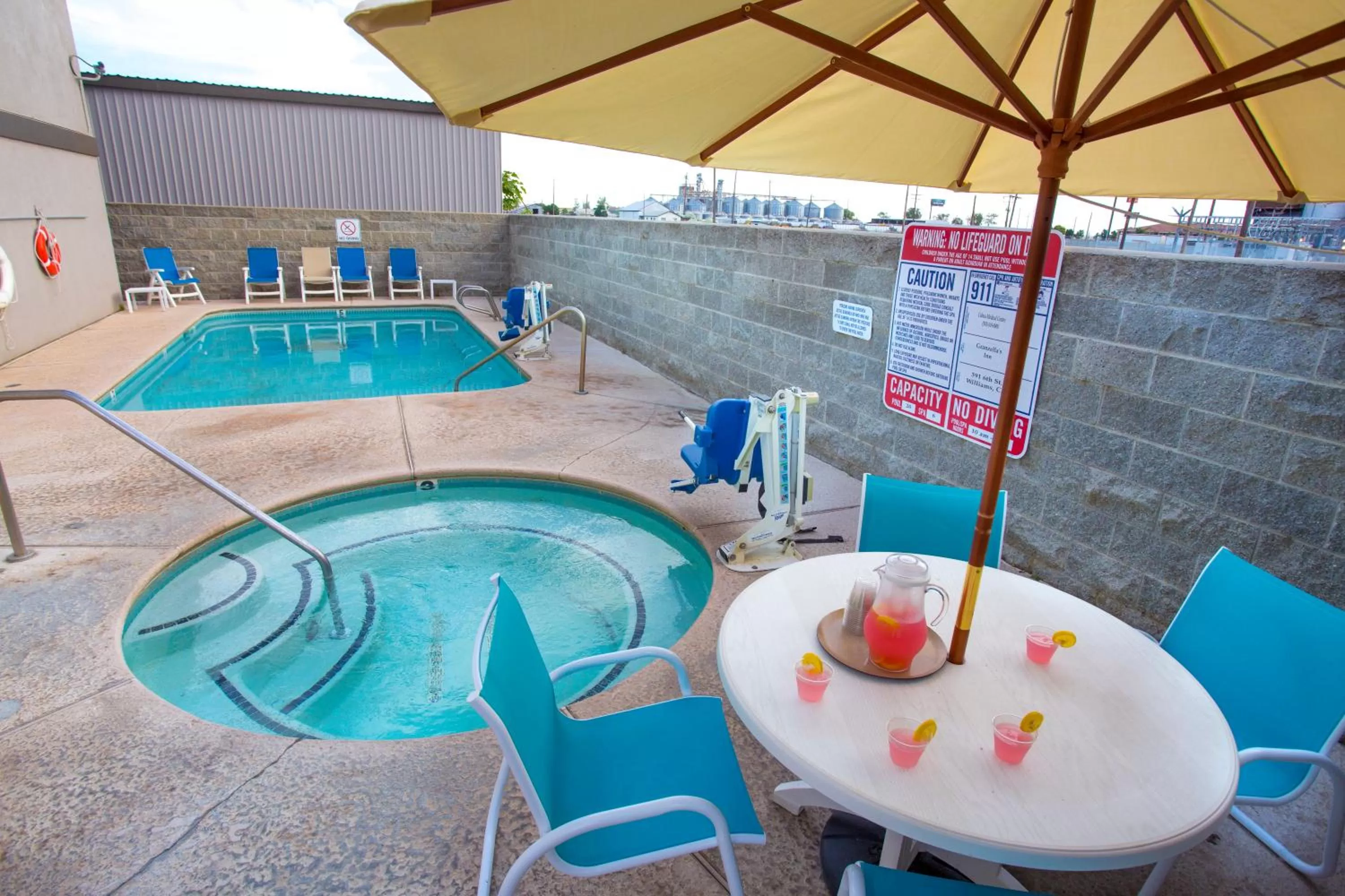 Swimming pool in Granzella's Inn