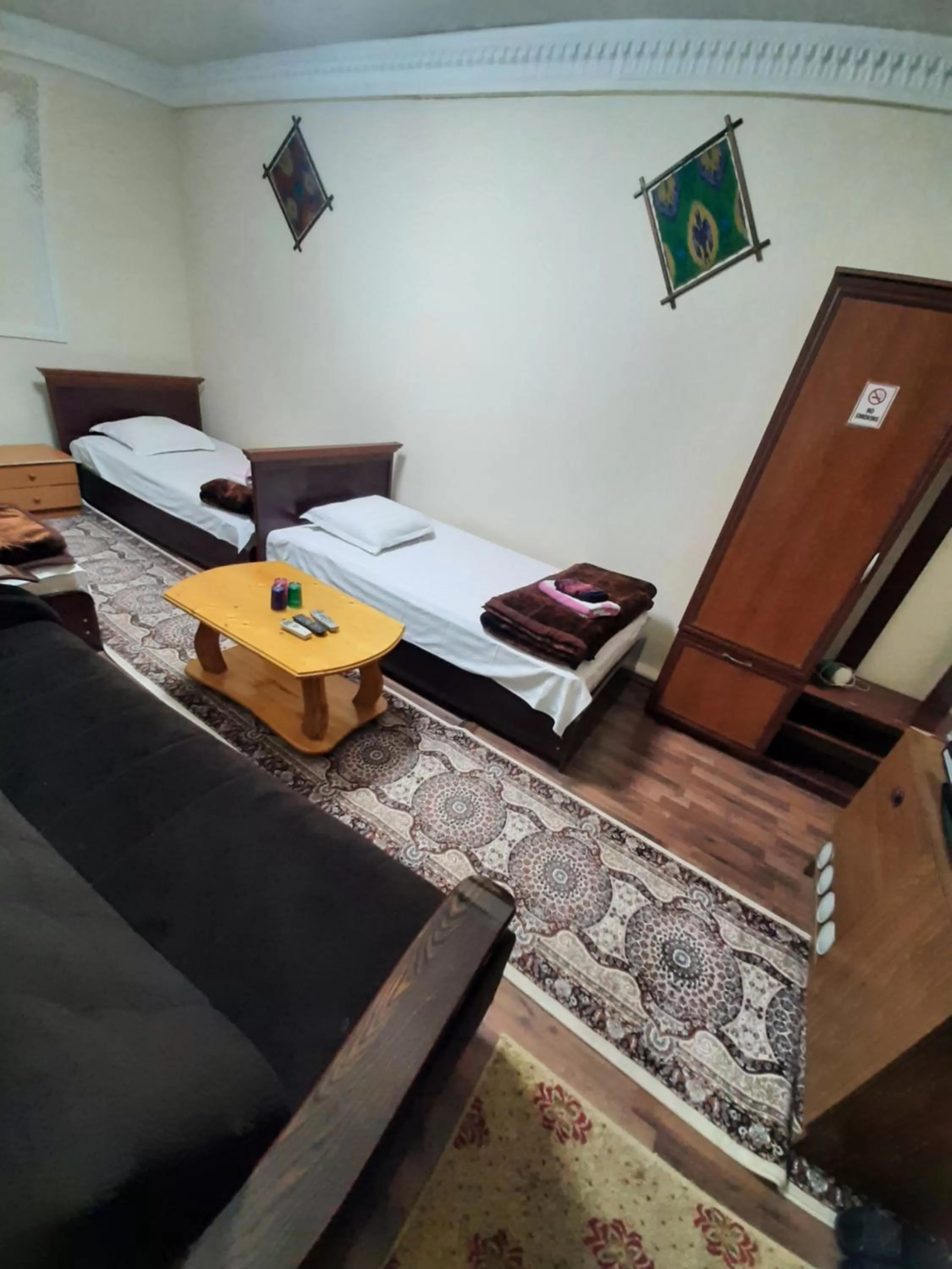 Bed in Best Hotel Nasriddin Navruz 1 Minut way till Old City