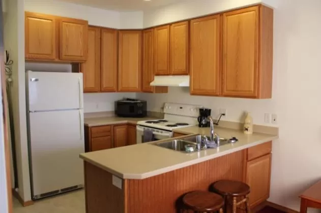 Kitchen or kitchenette in Juneau Hotel