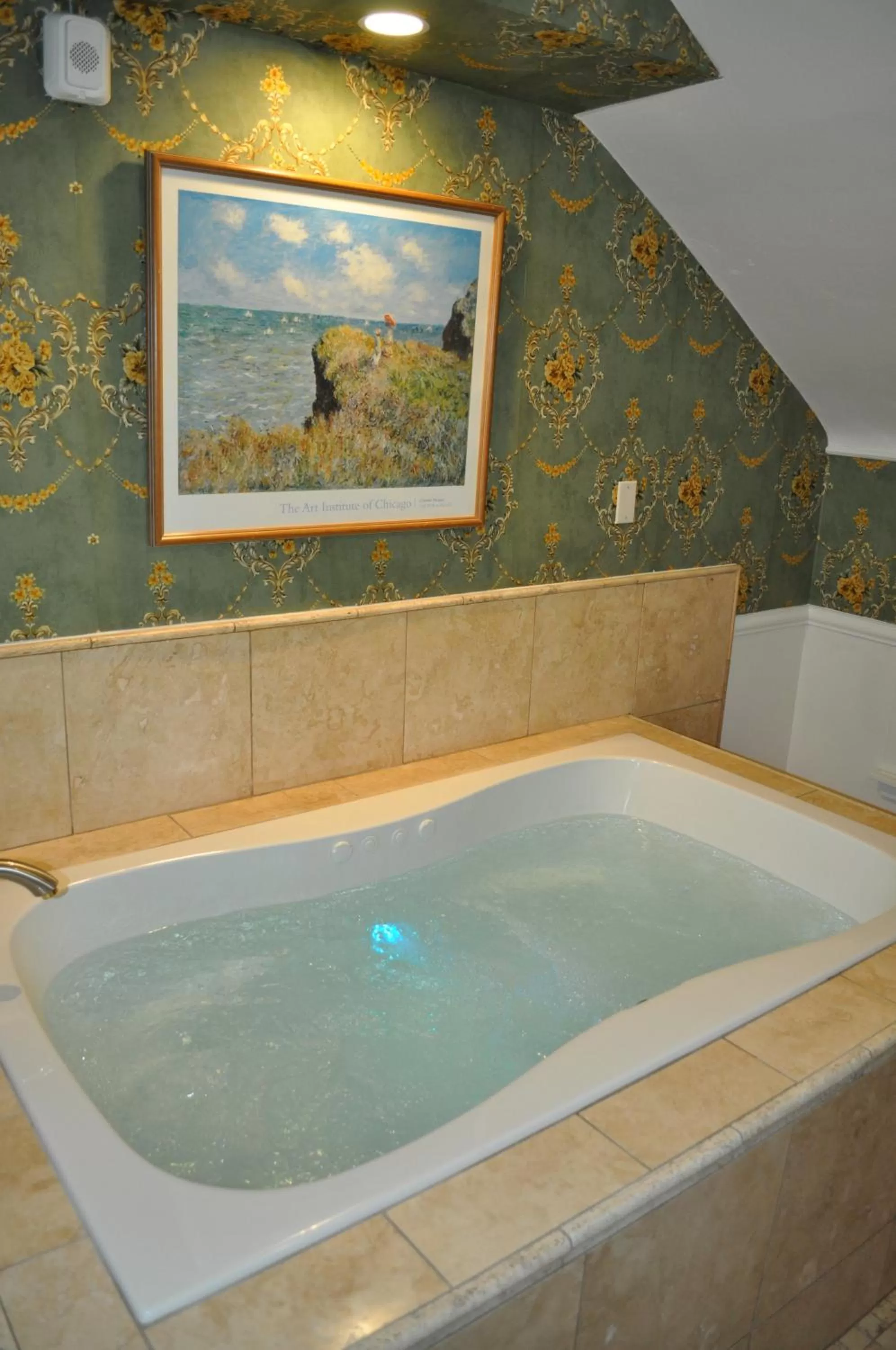 Bath in Heber Senator Bed and Breakfast