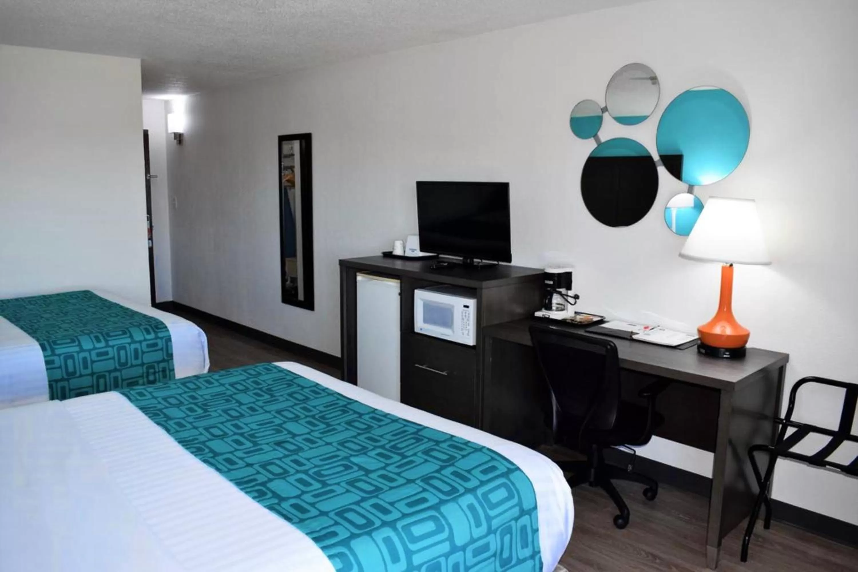 Bedroom, Bed in Howard Johnson by Wyndham Beaufort/Parris Island