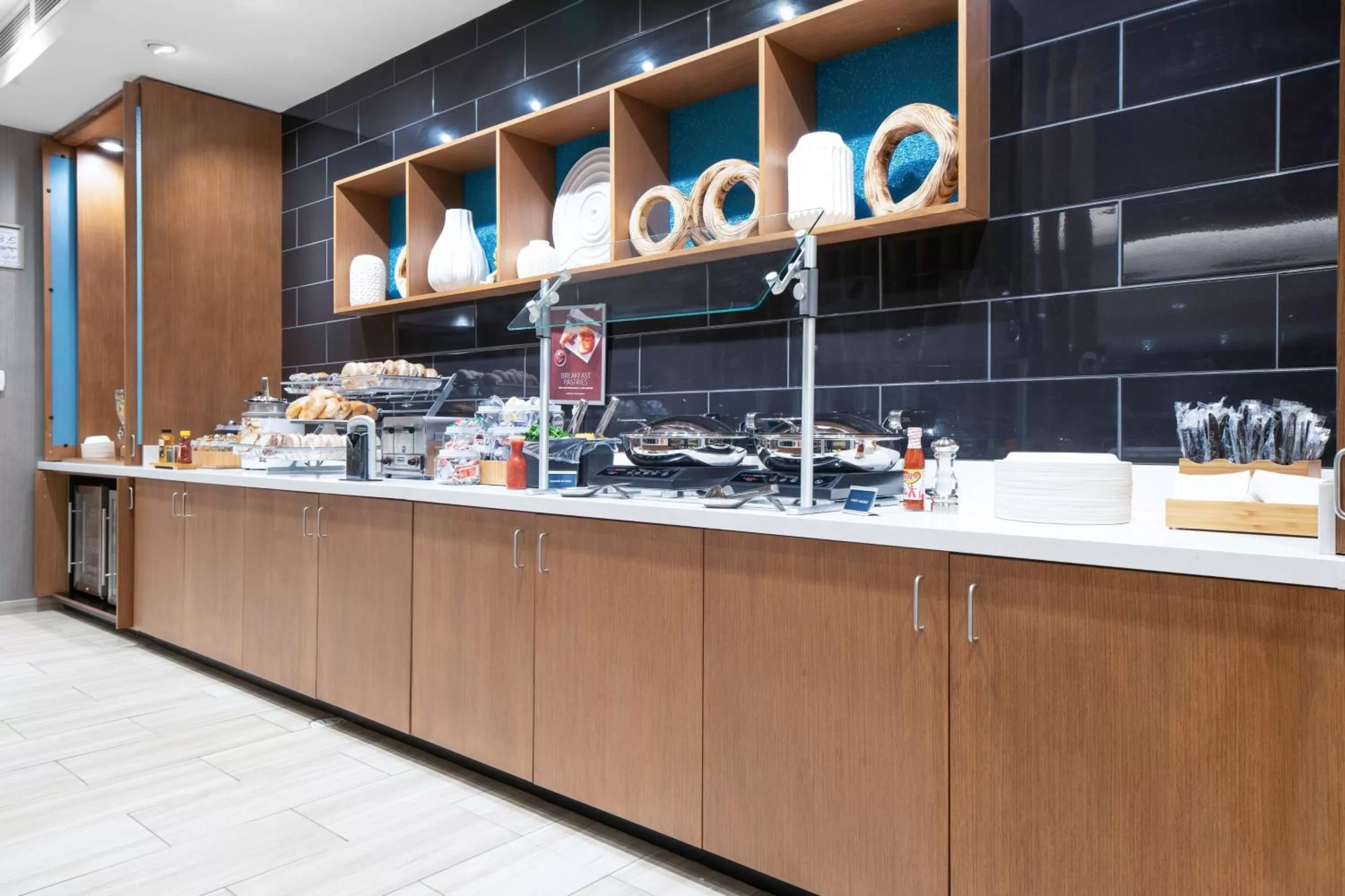 Breakfast in SpringHill Suites by Marriott Charlotte Huntersville