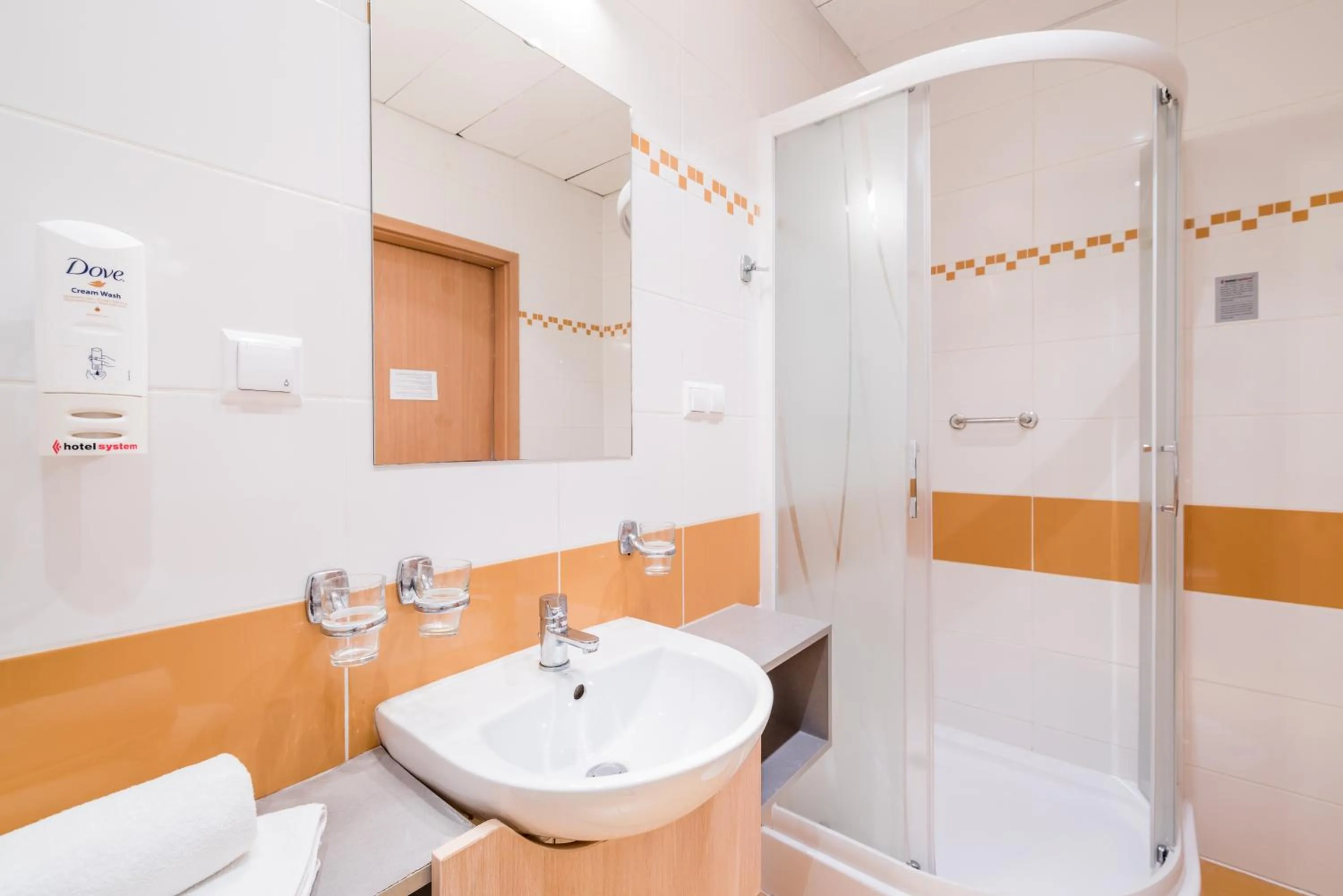 Bathroom in Weiser Hotel