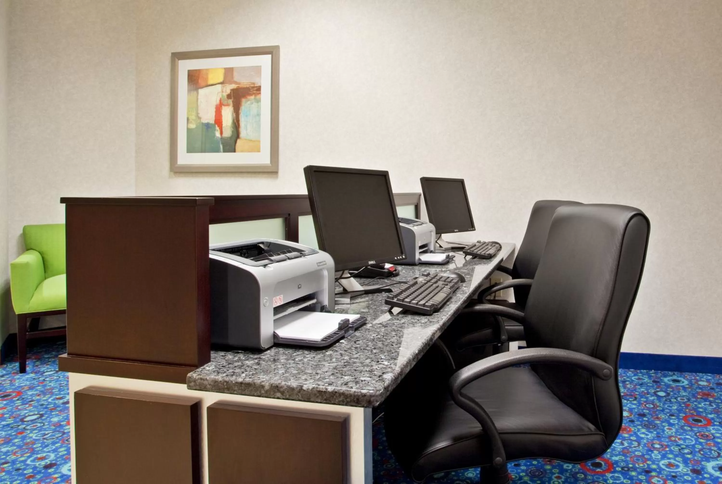 Lobby or reception in Holiday Inn Express Hotel and Suites Akron South-Airport Area by IHG