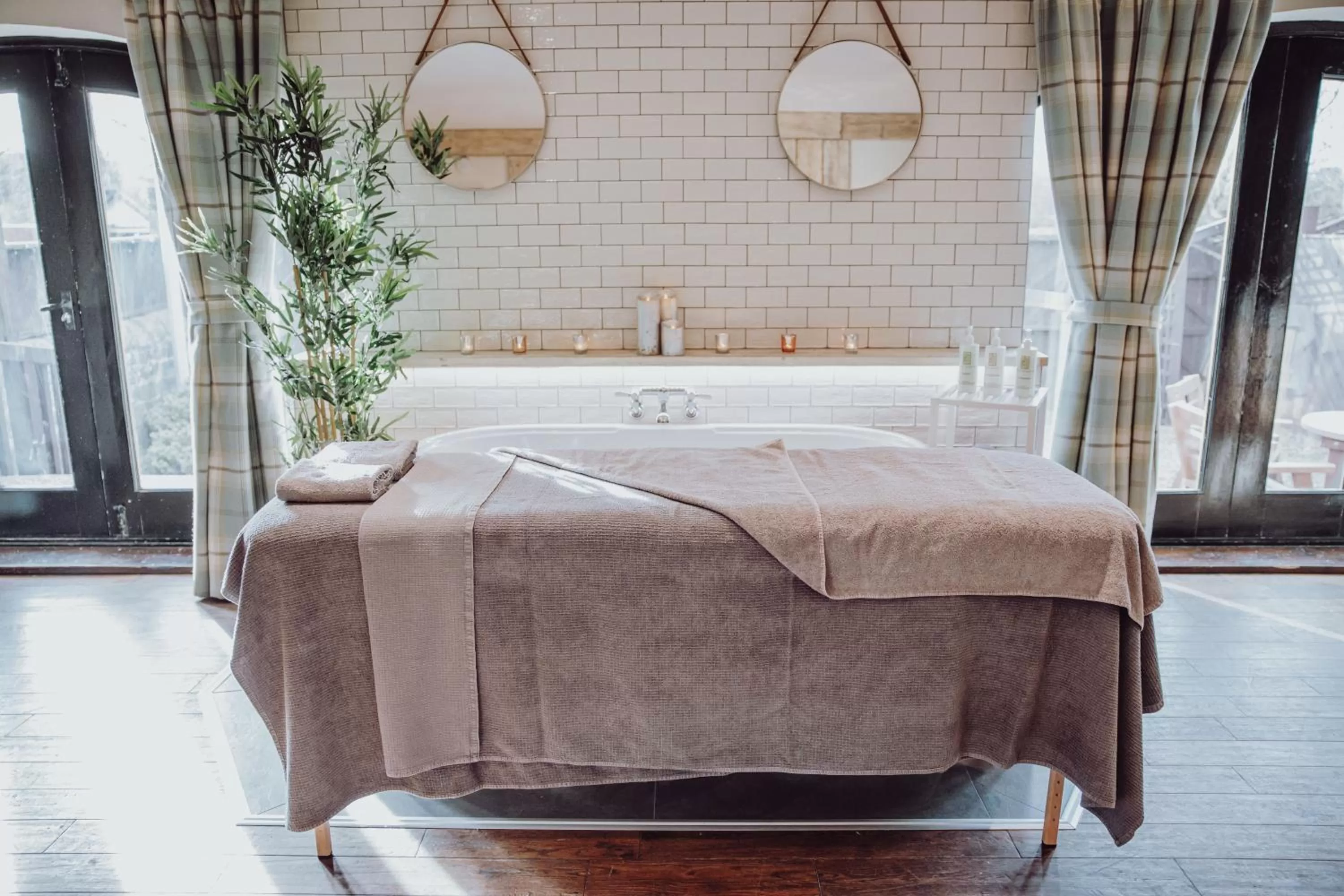 Massage, Bed in South Causey Inn