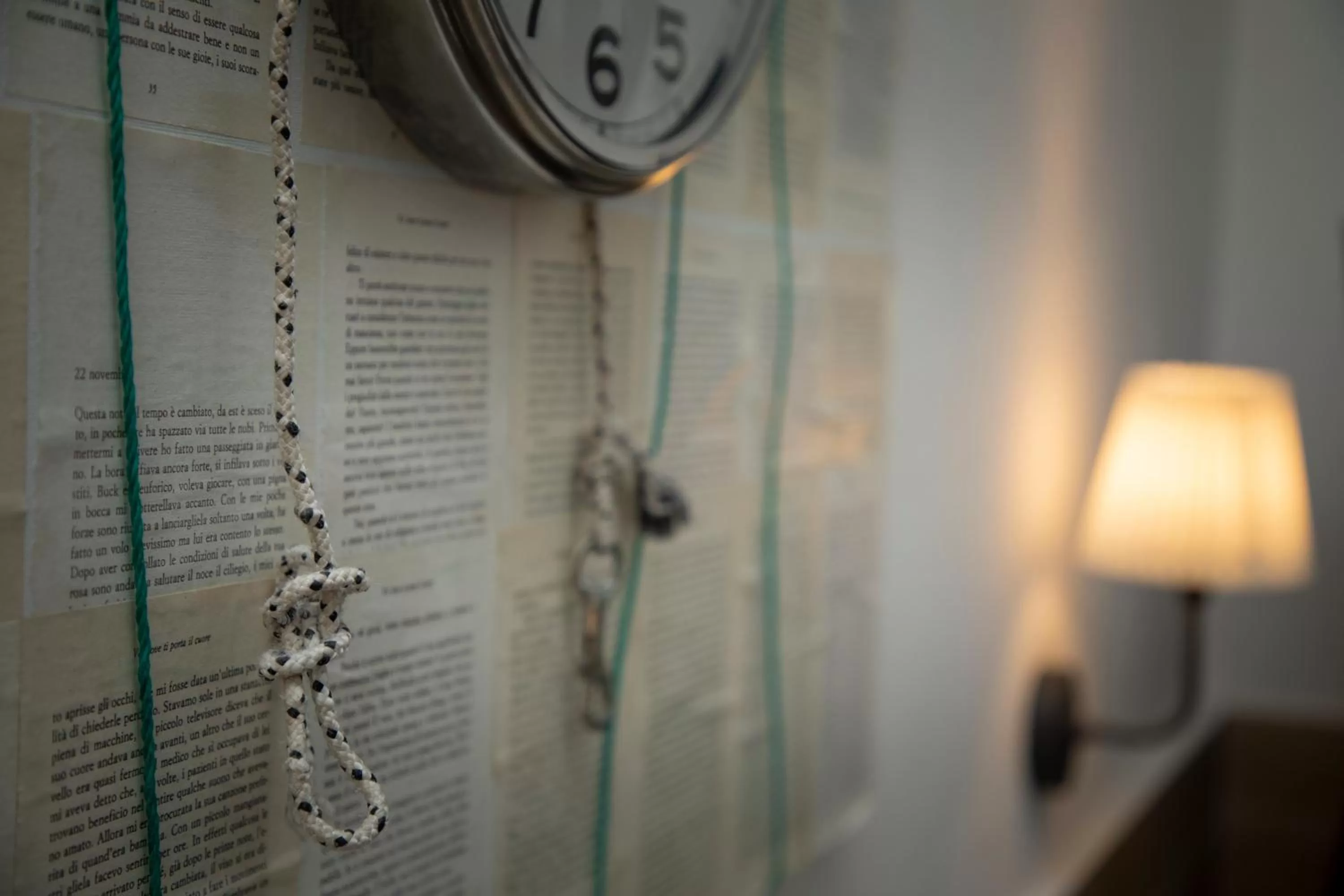 Decorative detail in Ideal City Walk