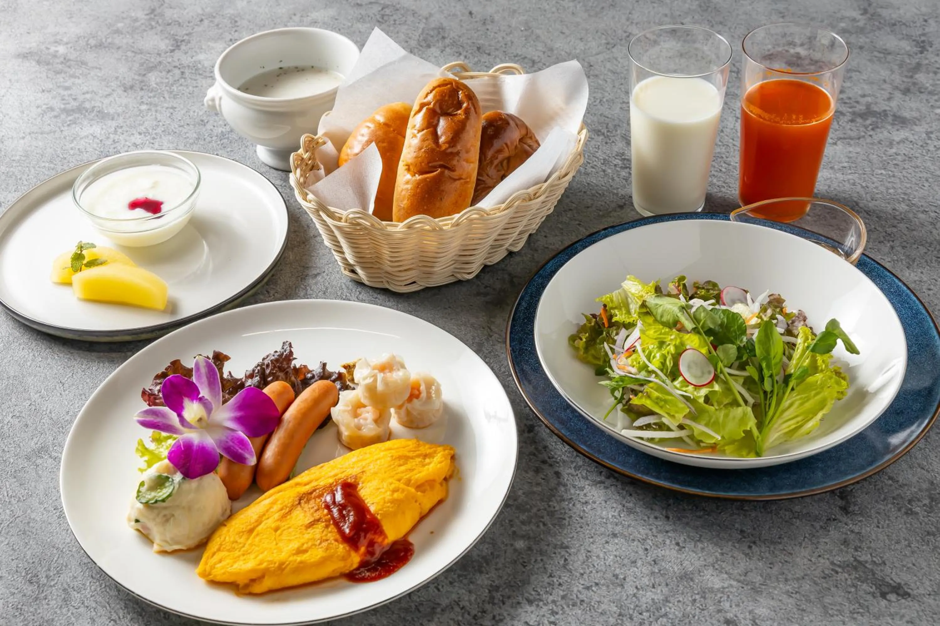 Breakfast in HOTEL HIMALAYA SEA